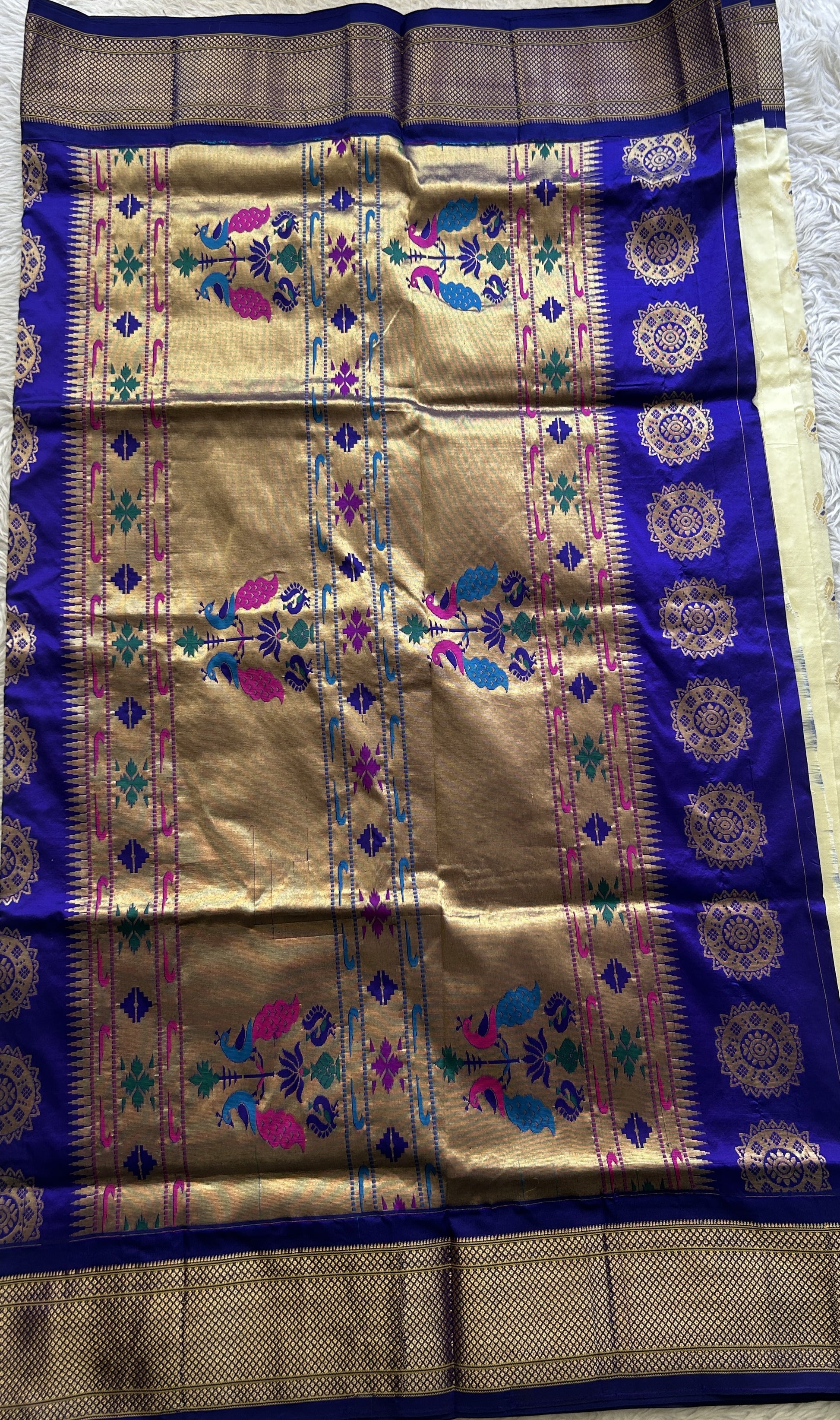 Narayanpet Silk Saree White Colored Complemented with a Zari Border. - Sampradaya Designer Studio