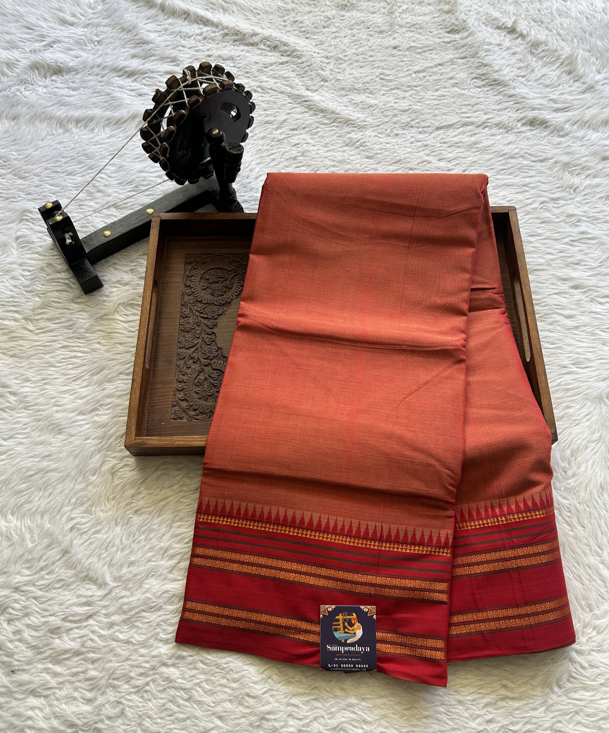 Narayanpet Cotton Saree Rust Colored Complemented with a Thread Border. - Sampradaya Designer Studio