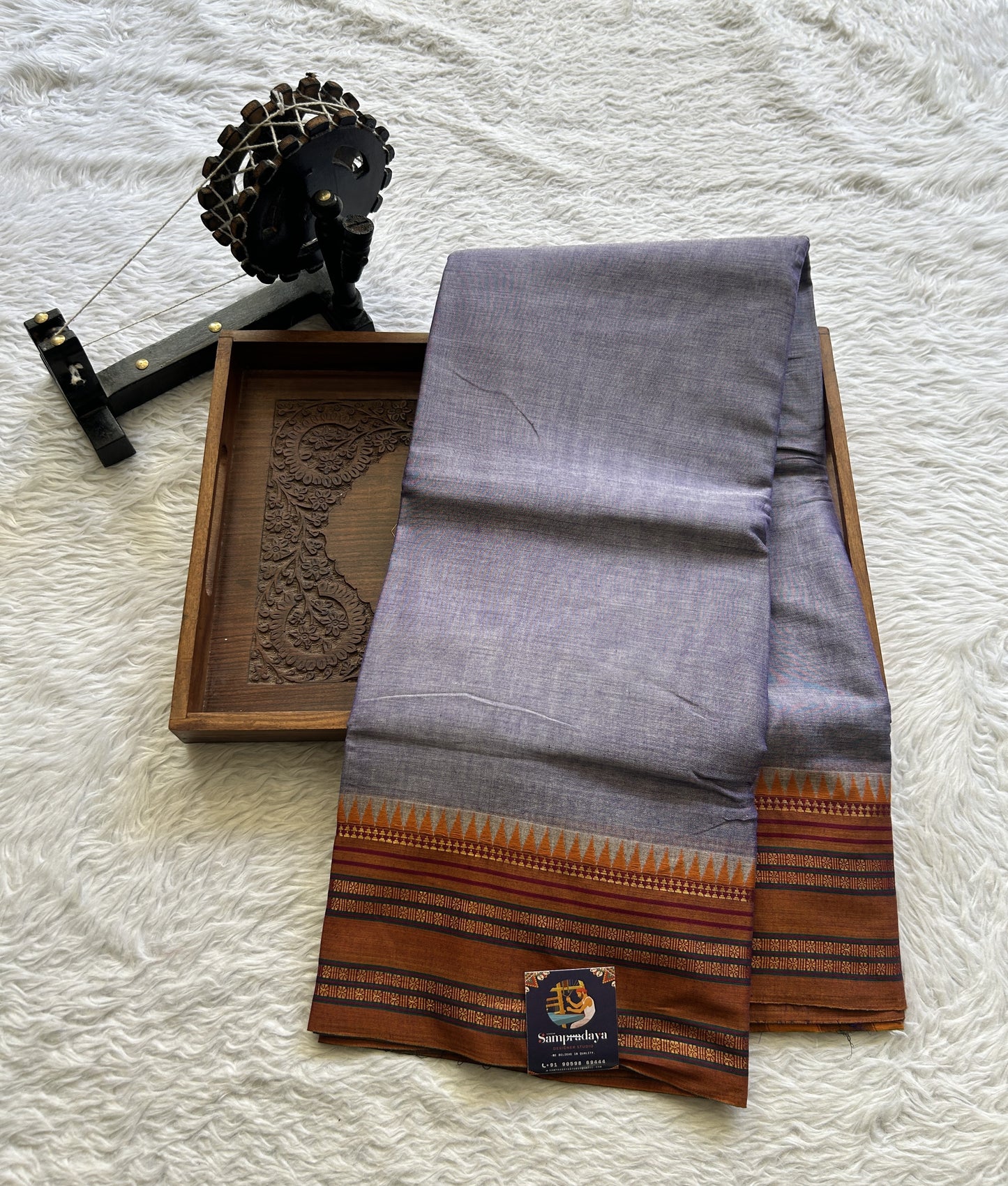 Narayanpet Cotton Saree Dark Lavender Colored Complemented with a Thread Border. - Sampradaya Designer Studio