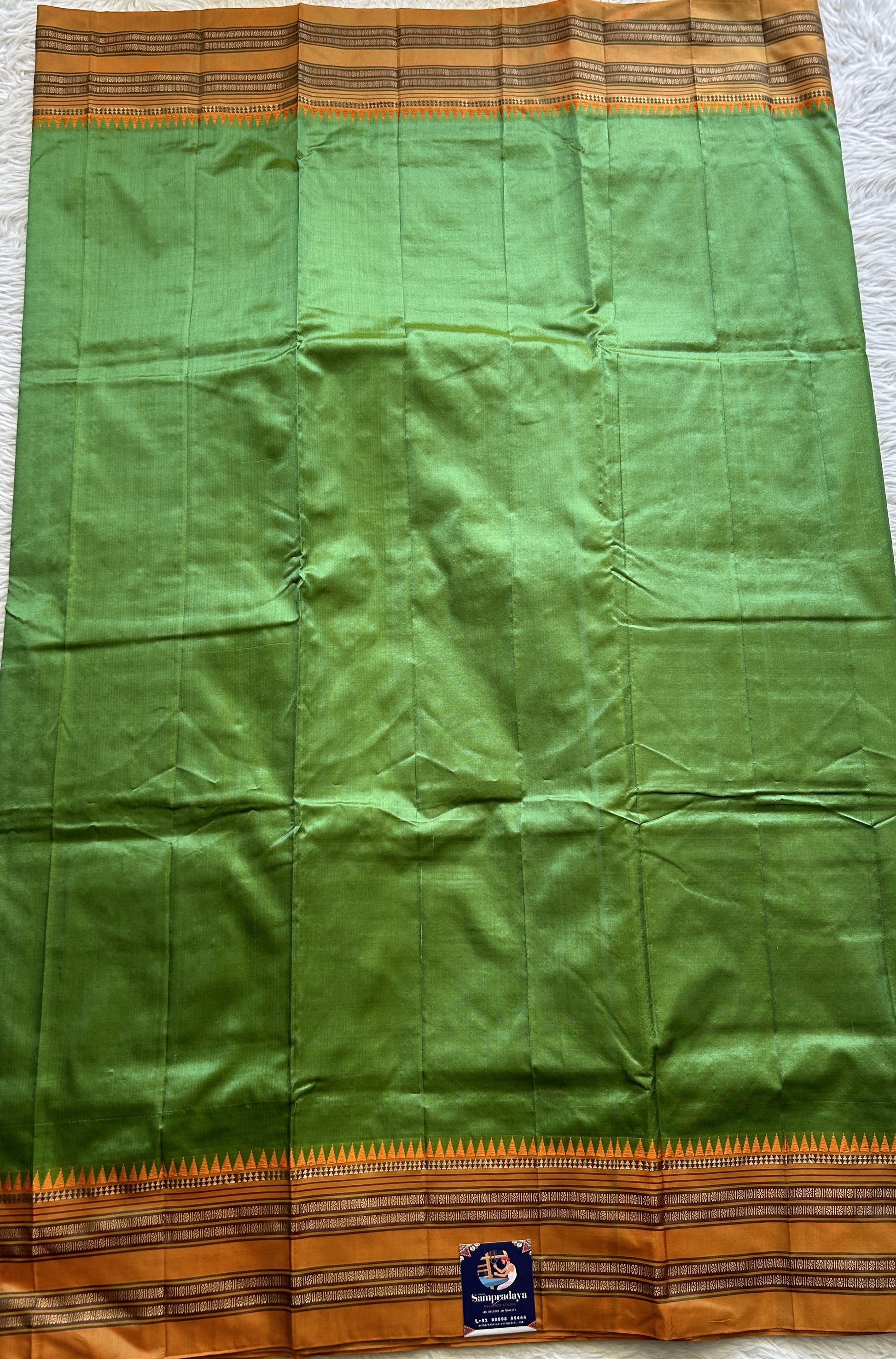 Narayanpet Silk Saree Dark Olive Green Colored Complemented with a Zari Border. - Sampradaya Designer Studio