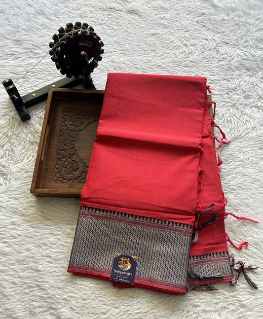 Narayanpet Cotton Saree Red Colored Complemented with a Thread Border. - Sampradaya Designer Studio