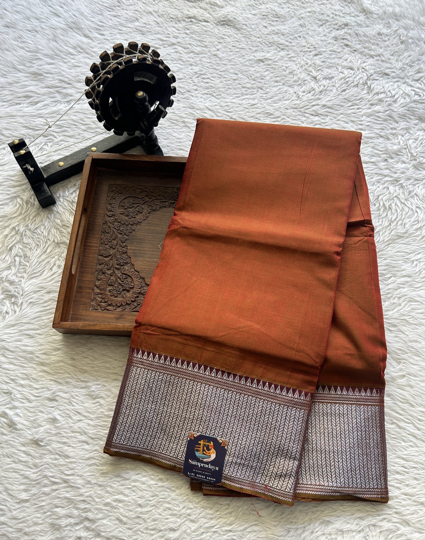 Narayanpet Cotton Saree Metallic Colored Complemented with a Thread Border. - Sampradaya Designer Studio