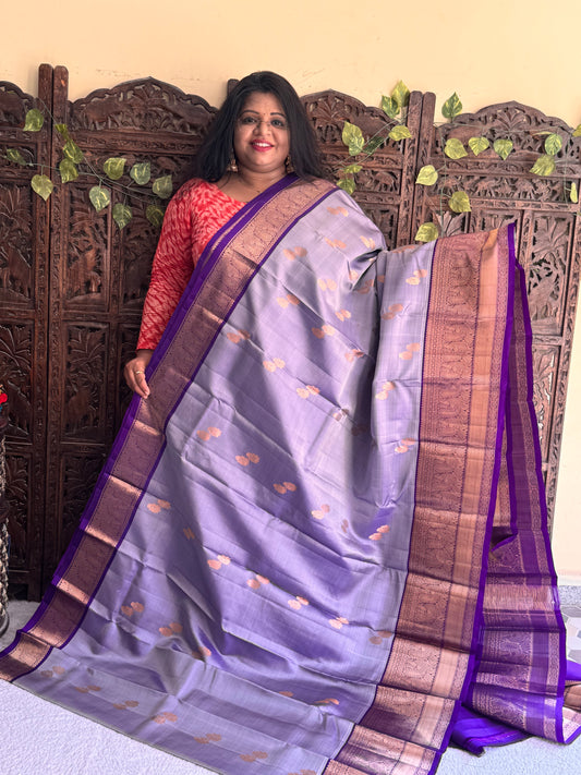 Pure Kanjivaram Silk Saree | Lavender With Gold Zari Border | Handloom | Silk Mark Certified