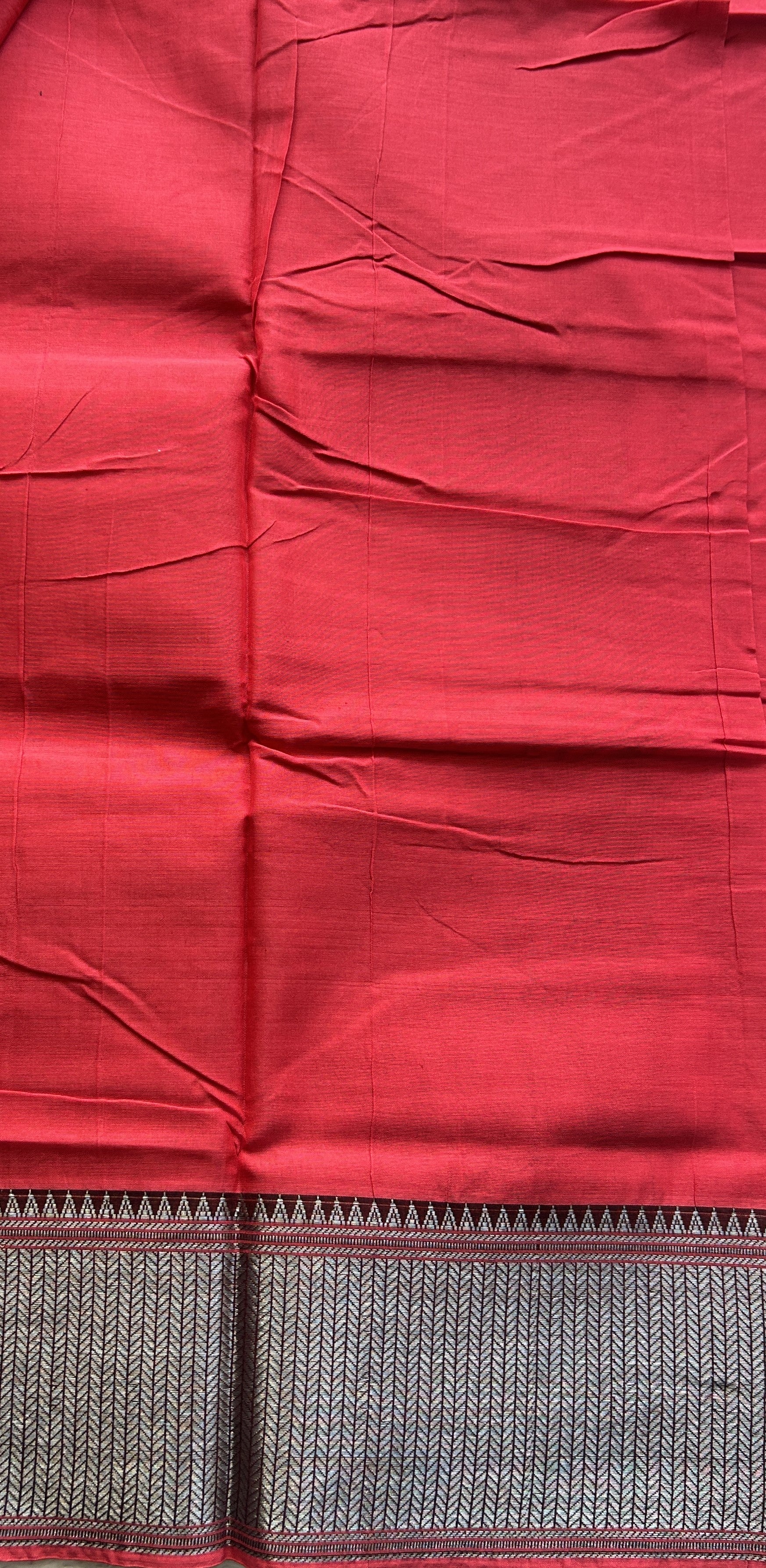 Narayanpet Cotton Saree Red Colored Complemented with a Thread Border. - Sampradaya Designer Studio