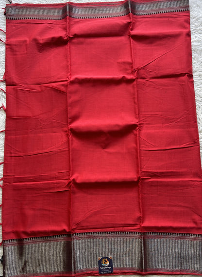Narayanpet Cotton Saree Red Colored Complemented with a Thread Border. - Sampradaya Designer Studio