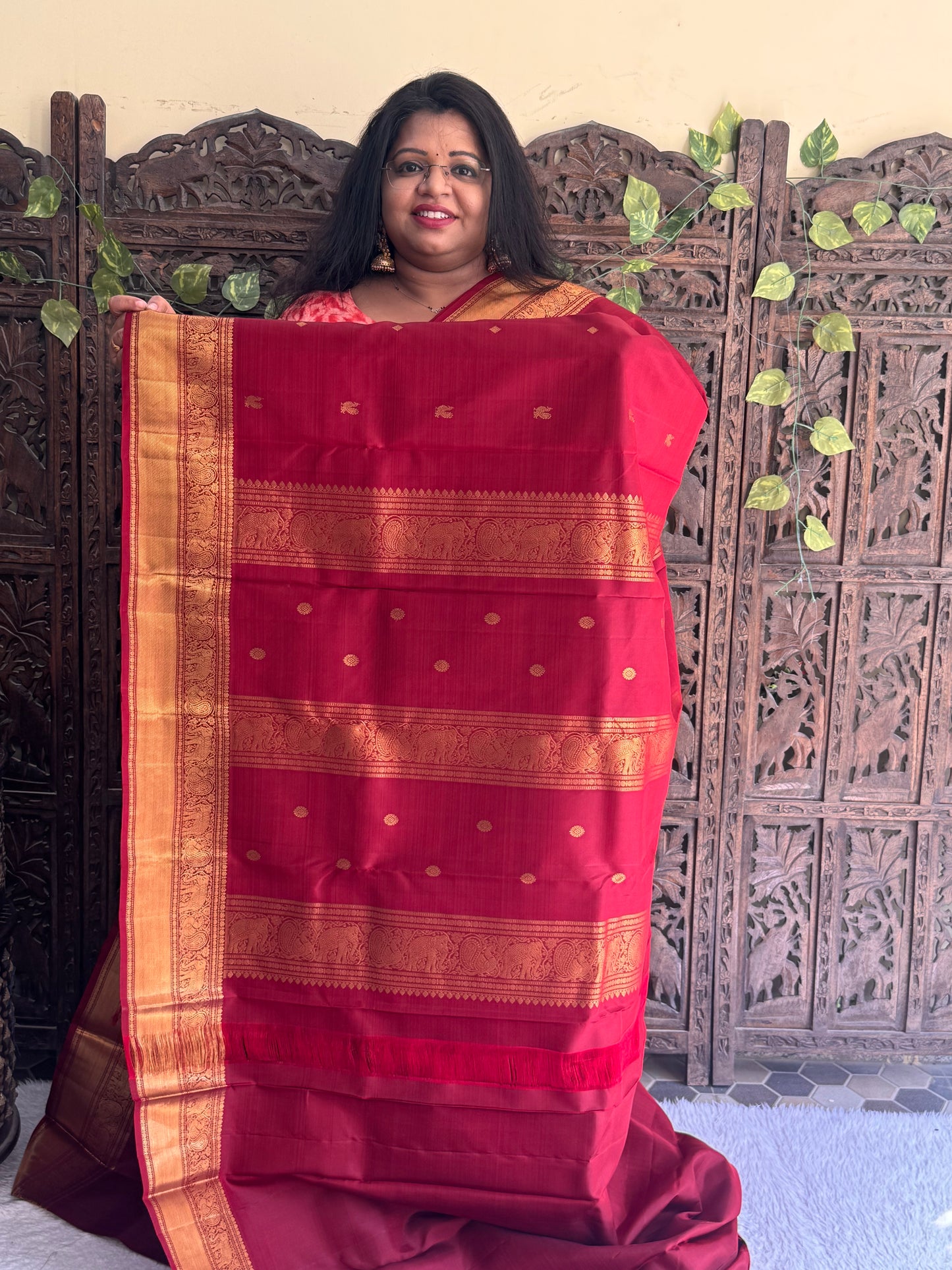 Maroon Pure Kanjivaram Silk Saree | Kaddi Border With Swan & Rudraksha Butta | Handloom | Silk Mark Certified