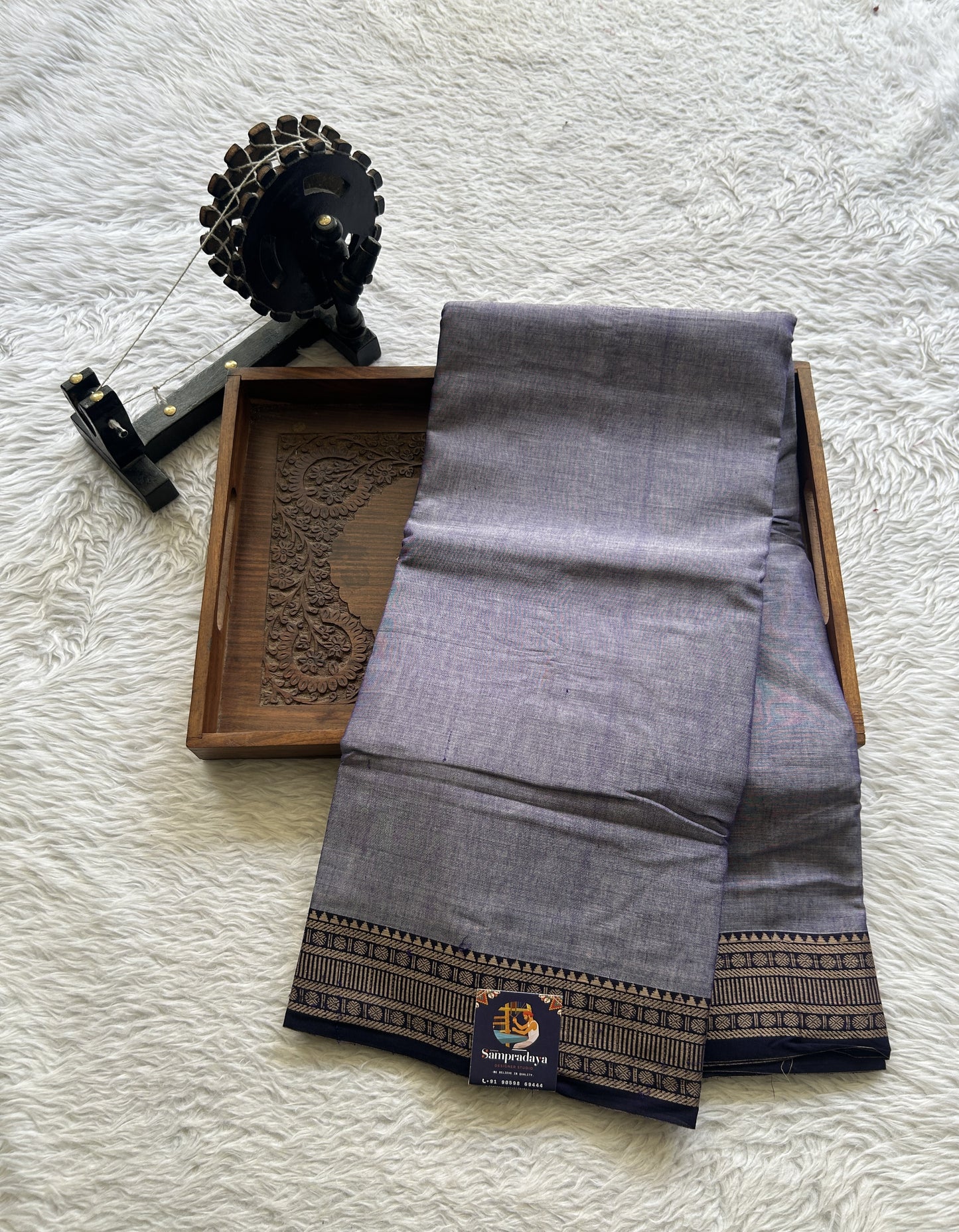 Narayanpet Cotton Saree Dark Lilac Colored Complemented with a Thread Border. - Sampradaya Designer Studio