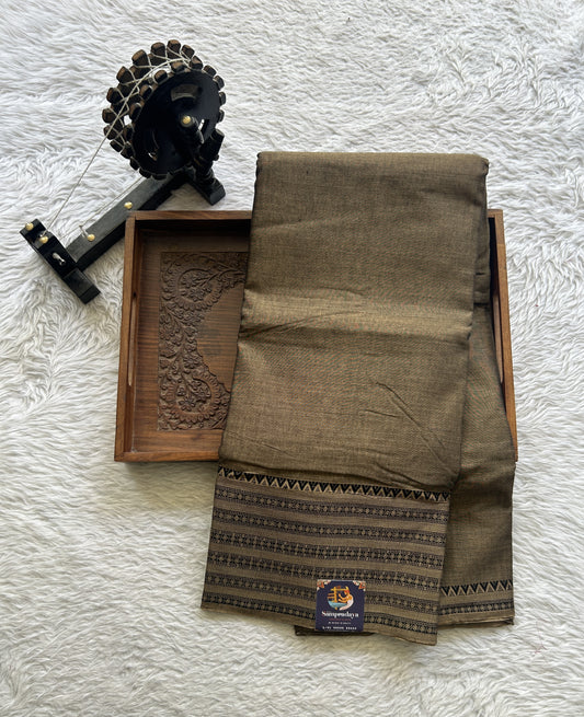 Narayanpet Cotton Saree Dark Gray Colored Complemented with a Thread Border. - Sampradaya Designer Studio