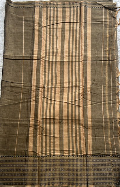 Narayanpet Cotton Saree Dark Gray Colored Complemented with a Thread Border. - Sampradaya Designer Studio