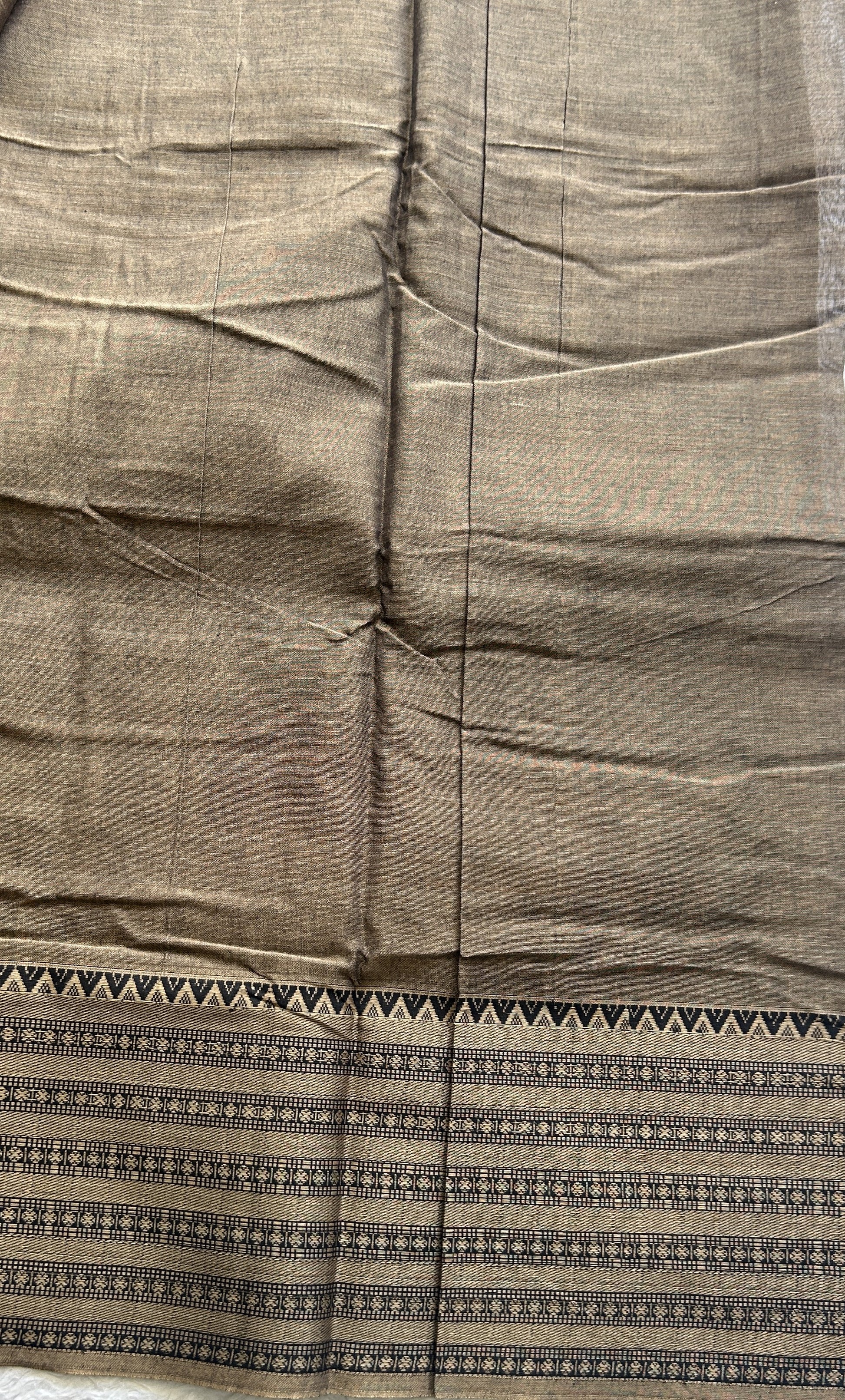 Narayanpet Cotton Saree Dark Gray Colored Complemented with a Thread Border. - Sampradaya Designer Studio