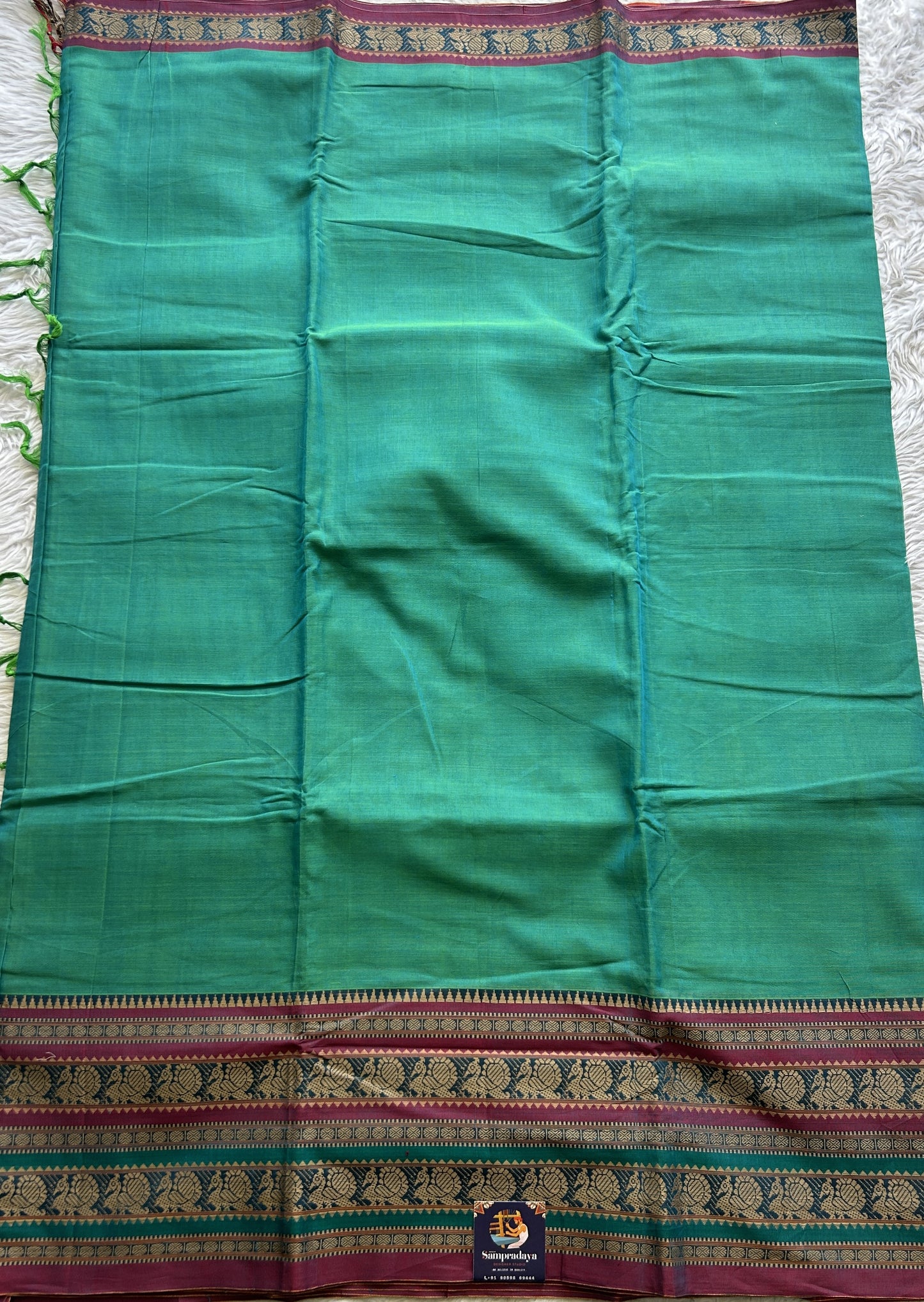 Narayanpet Cotton Saree Rama Green Colored Complemented with a Thread Border. - Sampradaya Designer Studio