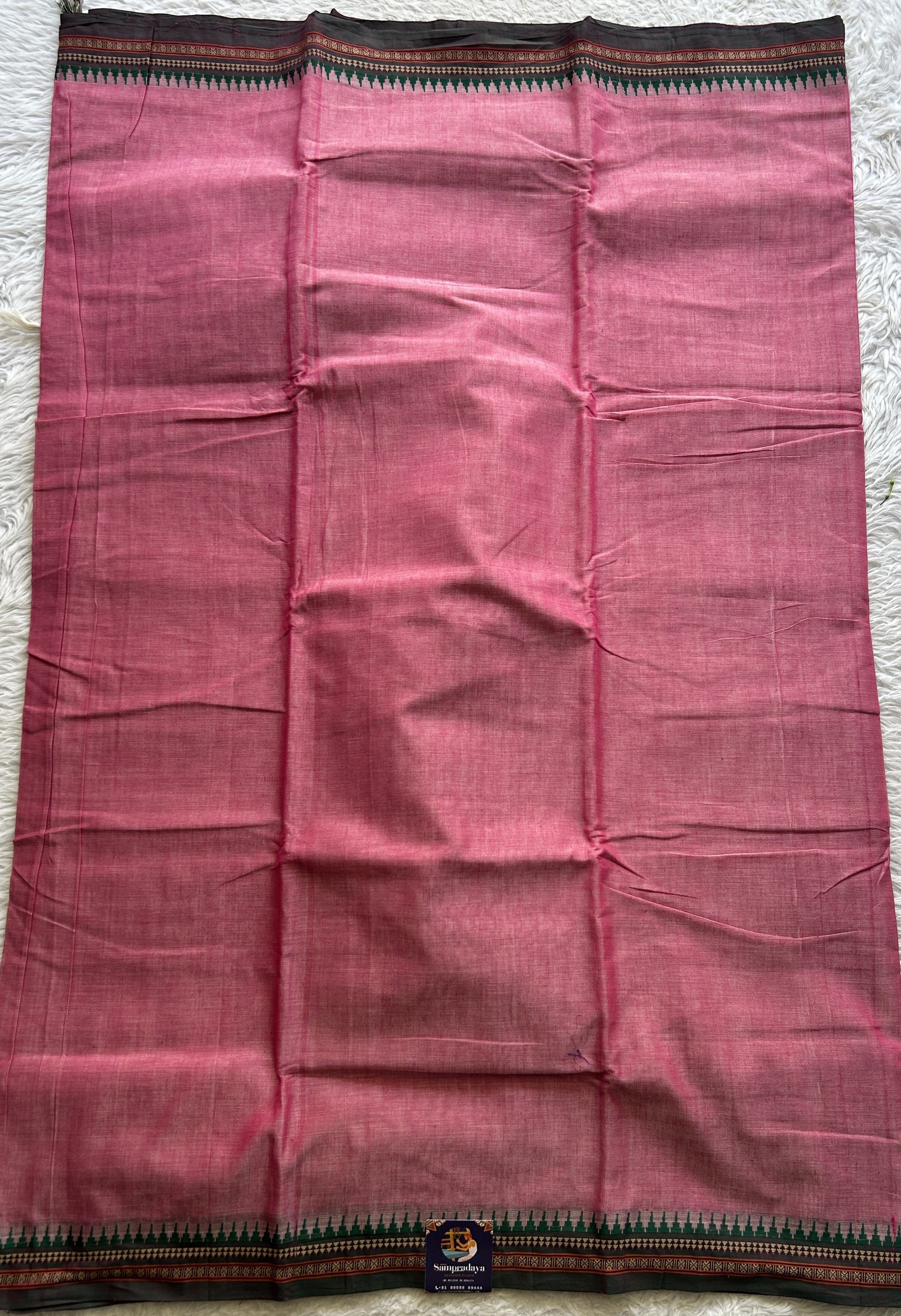 Narayanpet Cotton Saree Pink Colored Complemented with a Thread Border. - Sampradaya Designer Studio