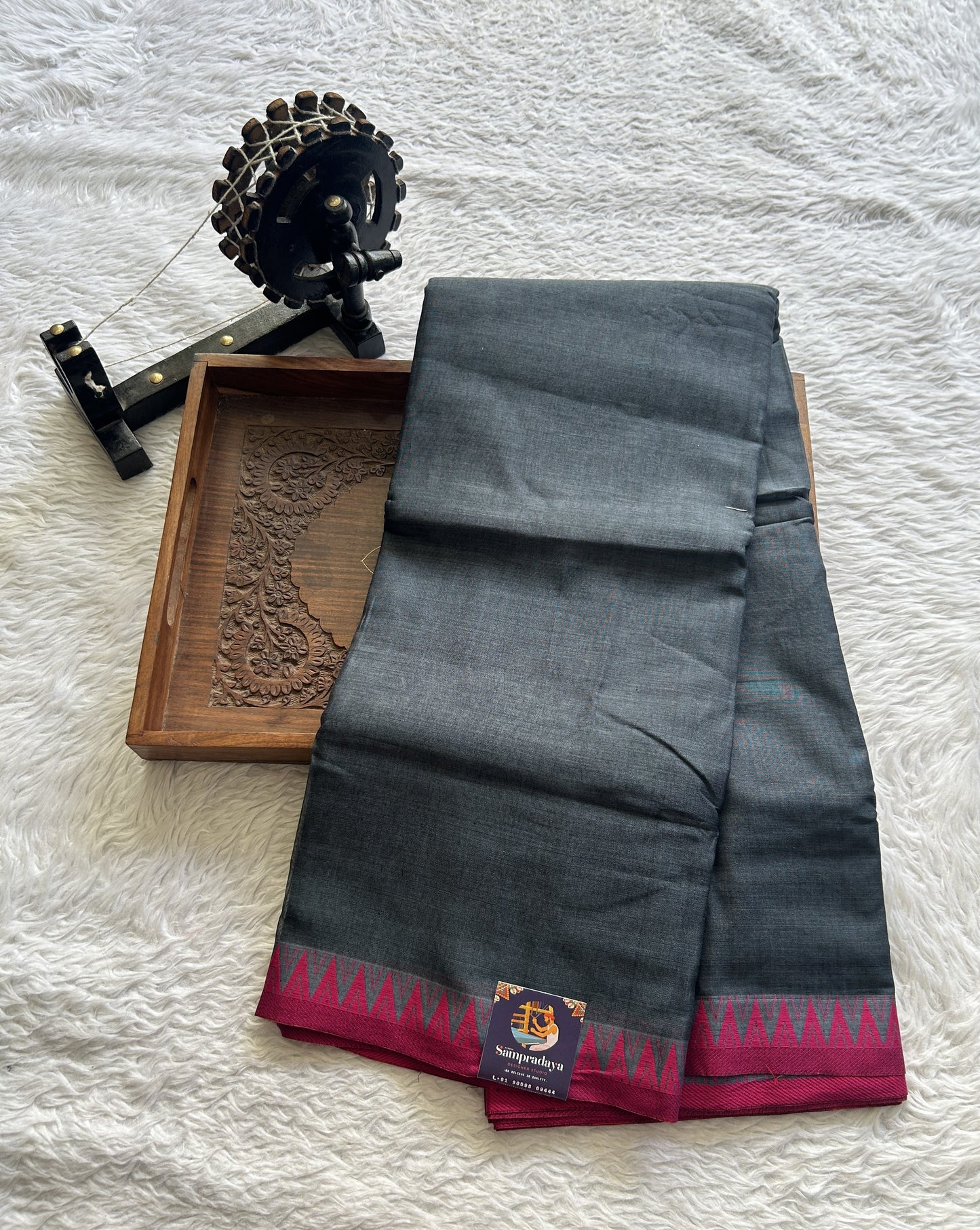 Narayanpet Cotton Saree Elephant Gray Colored Complemented with a Thread Border. - Sampradaya Designer Studio