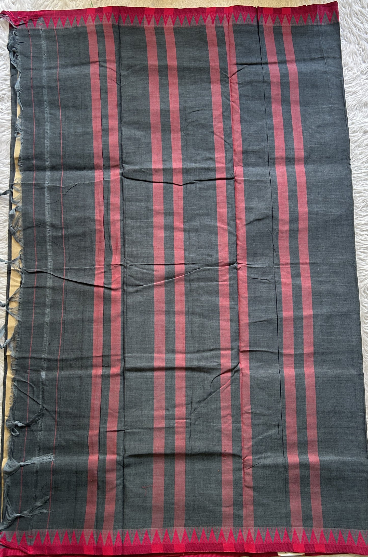 Narayanpet Cotton Saree Elephant Gray Colored Complemented with a Thread Border. - Sampradaya Designer Studio