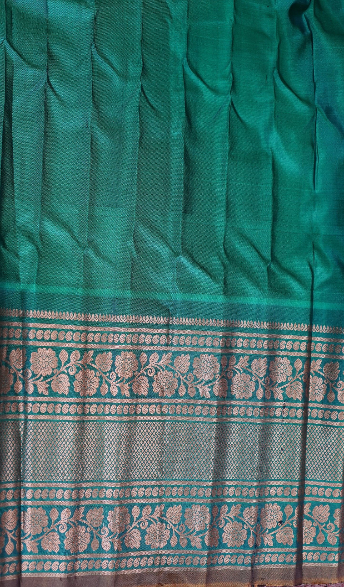 Gadwal Silk Saree Navy Blue Colored Complemented With a Green Color Zari Border - Sampradaya Designer Studio