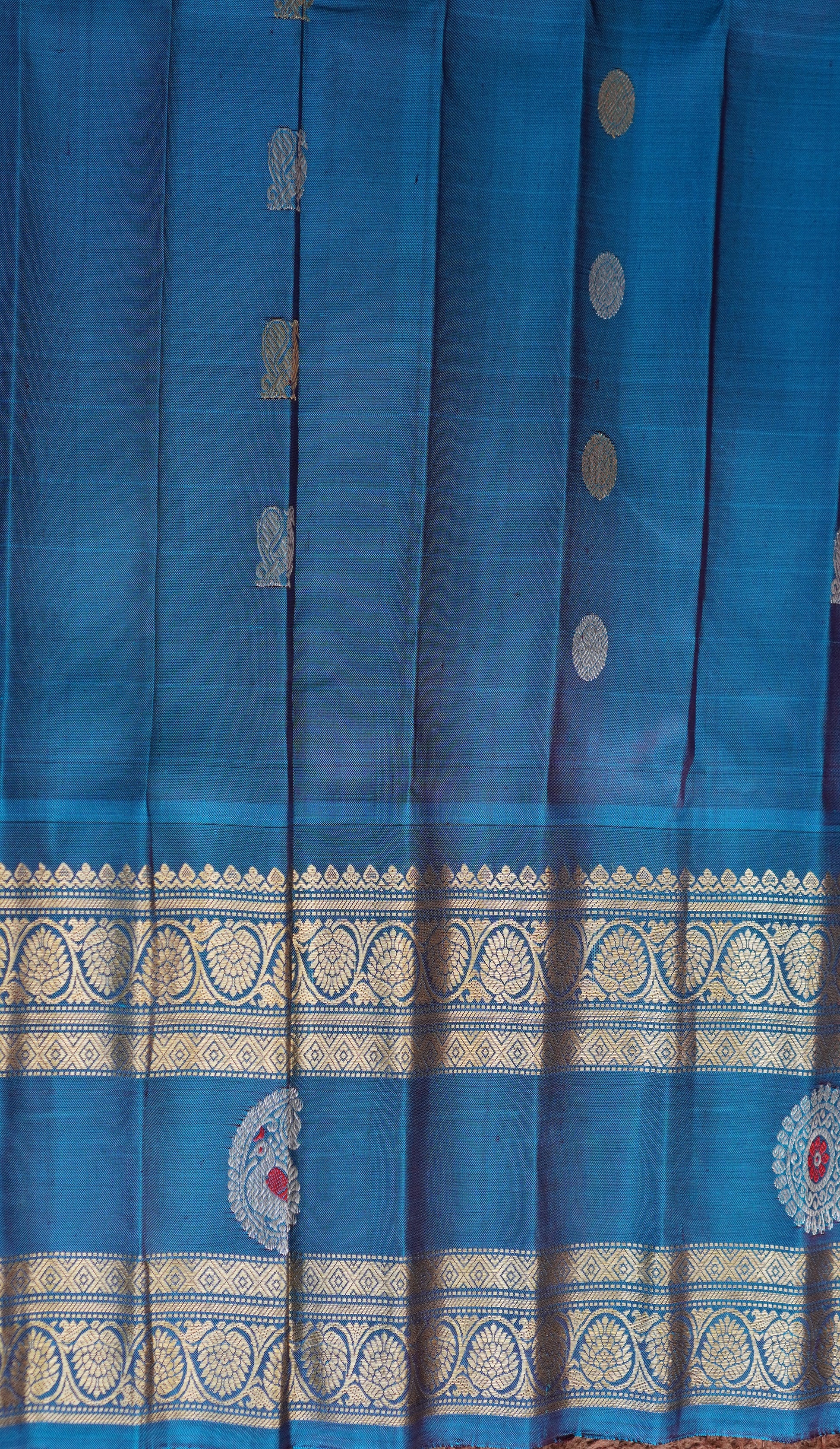 Gadwal Silk Saree Onion Pink Colored Complemented With a Zari Border - Sampradaya Designer Studio