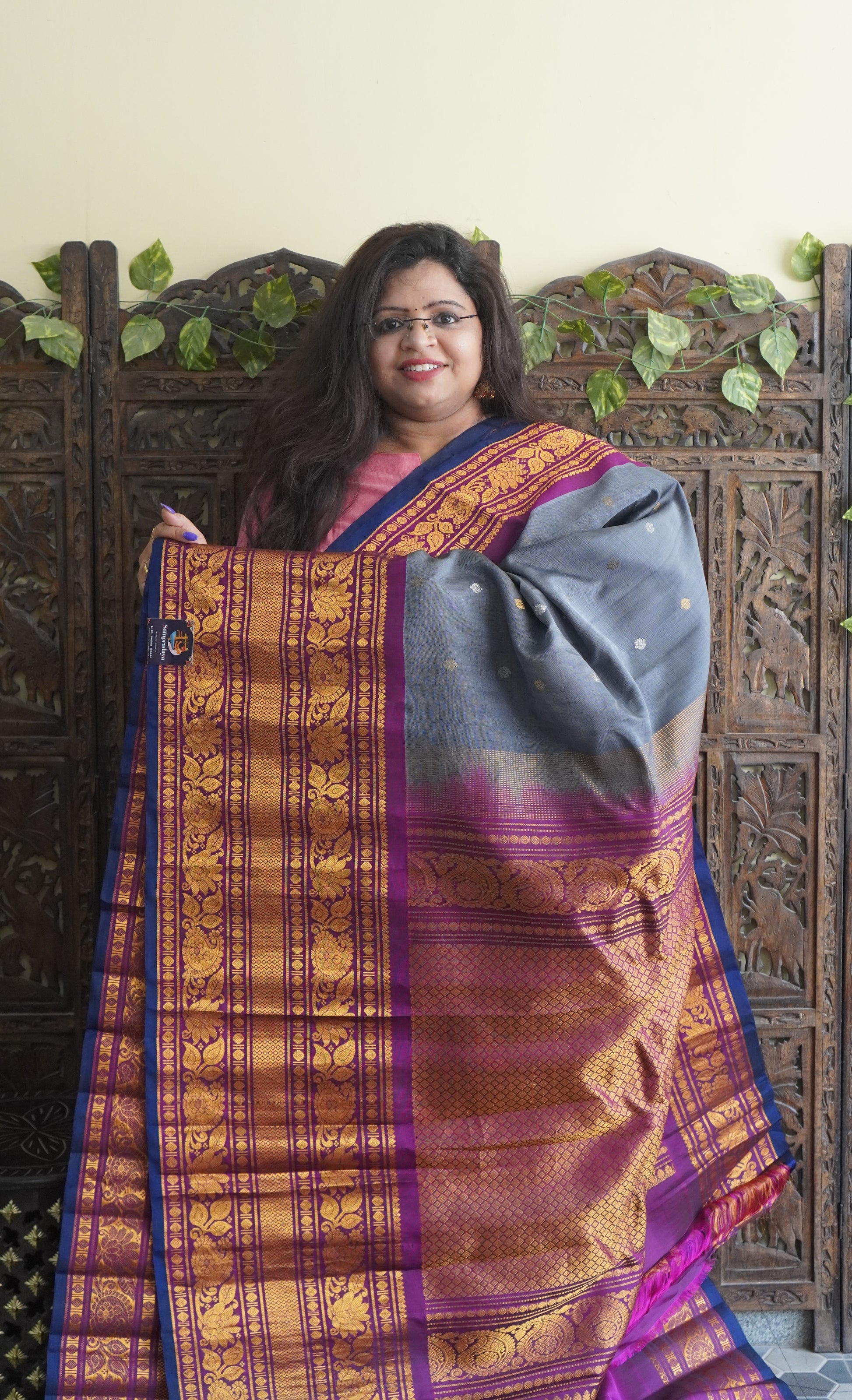 Gadwal Silk Saree Gray Colored Complemented With a Zari Border - Sampradaya Designer Studio
