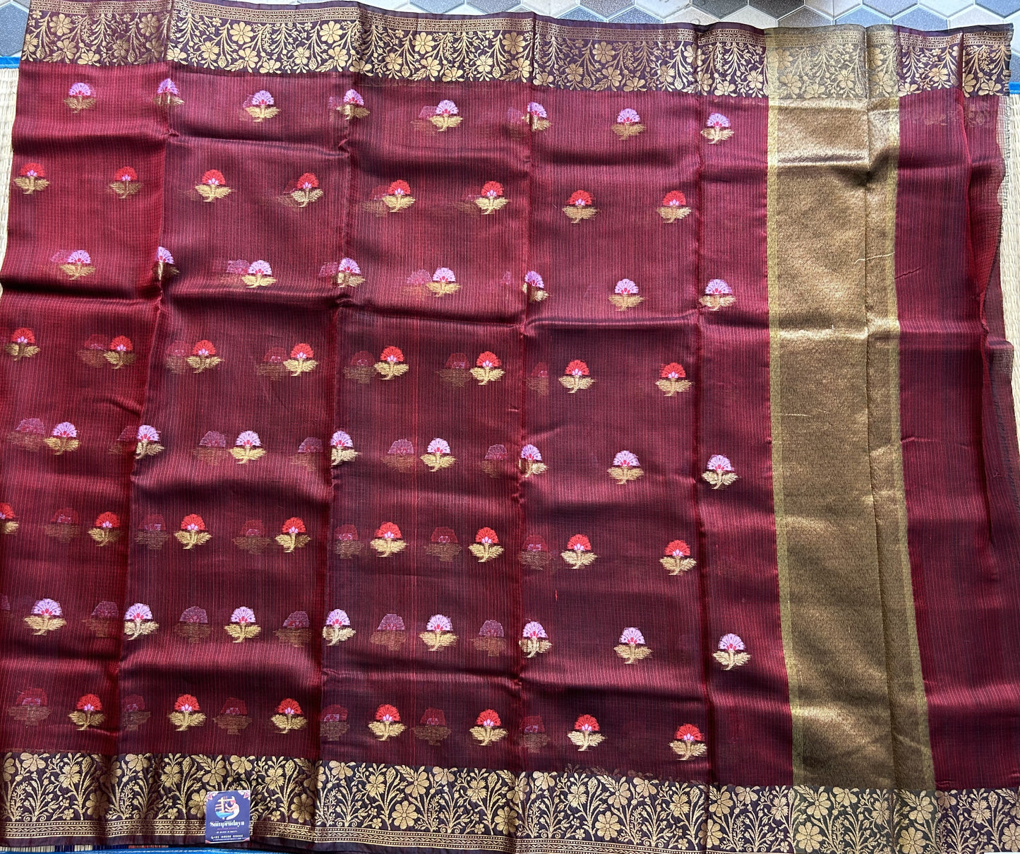 Pure Handloom Silk Kota Saree |   Maroon  Pure Handloom Silk Kota Saree | Silk Mark Certified  Pure Handloom Silk Kota Saree | Silk Mark Certified| Gold Zari  With Temple Border | Silk Mark Certified
