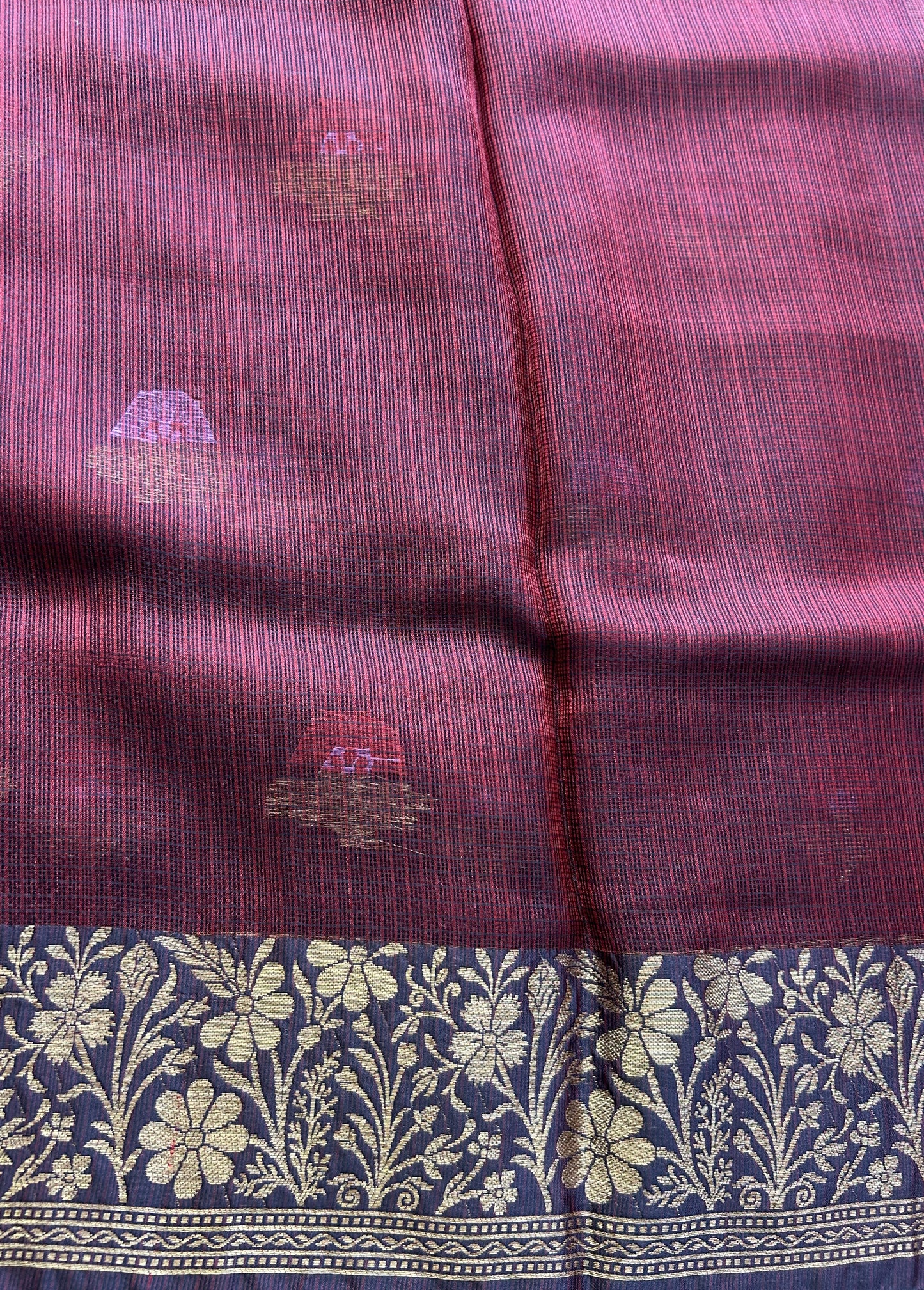 Pure Handloom Silk Kota Saree |   Maroon  Pure Handloom Silk Kota Saree | Silk Mark Certified  Pure Handloom Silk Kota Saree | Silk Mark Certified| Gold Zari  With Temple Border | Silk Mark Certified