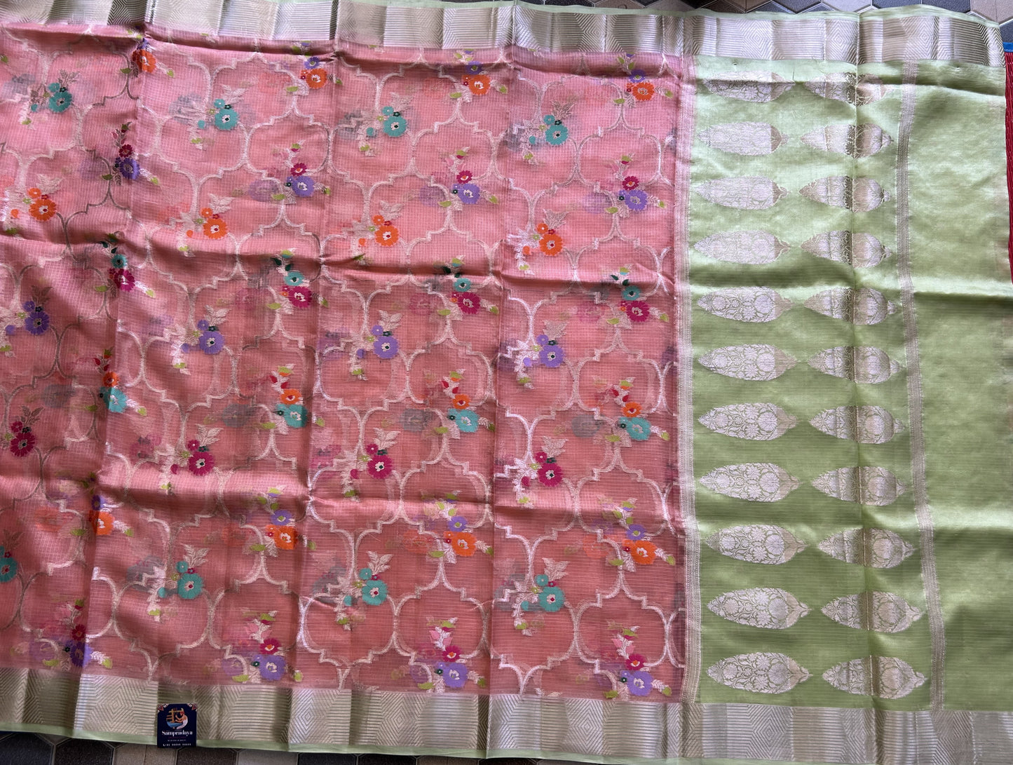 Pure Handloom Silk Kota Saree | Peach | Gold Zari  With Temple Border | Silk Mark Certified