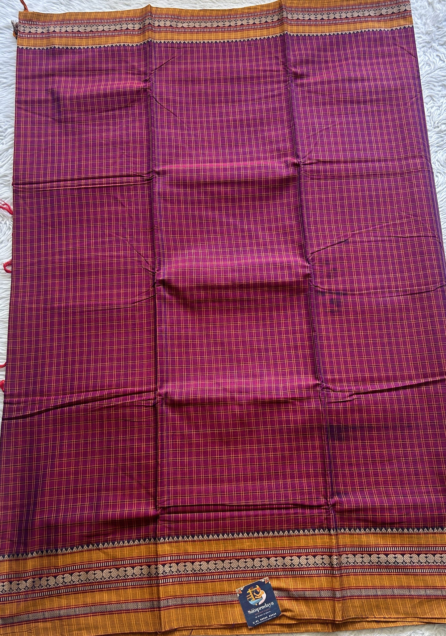 Narayanpet Cotton Checks Saree Magenta Pink Colored Complemented with a Thread Border. - Sampradaya Designer Studio