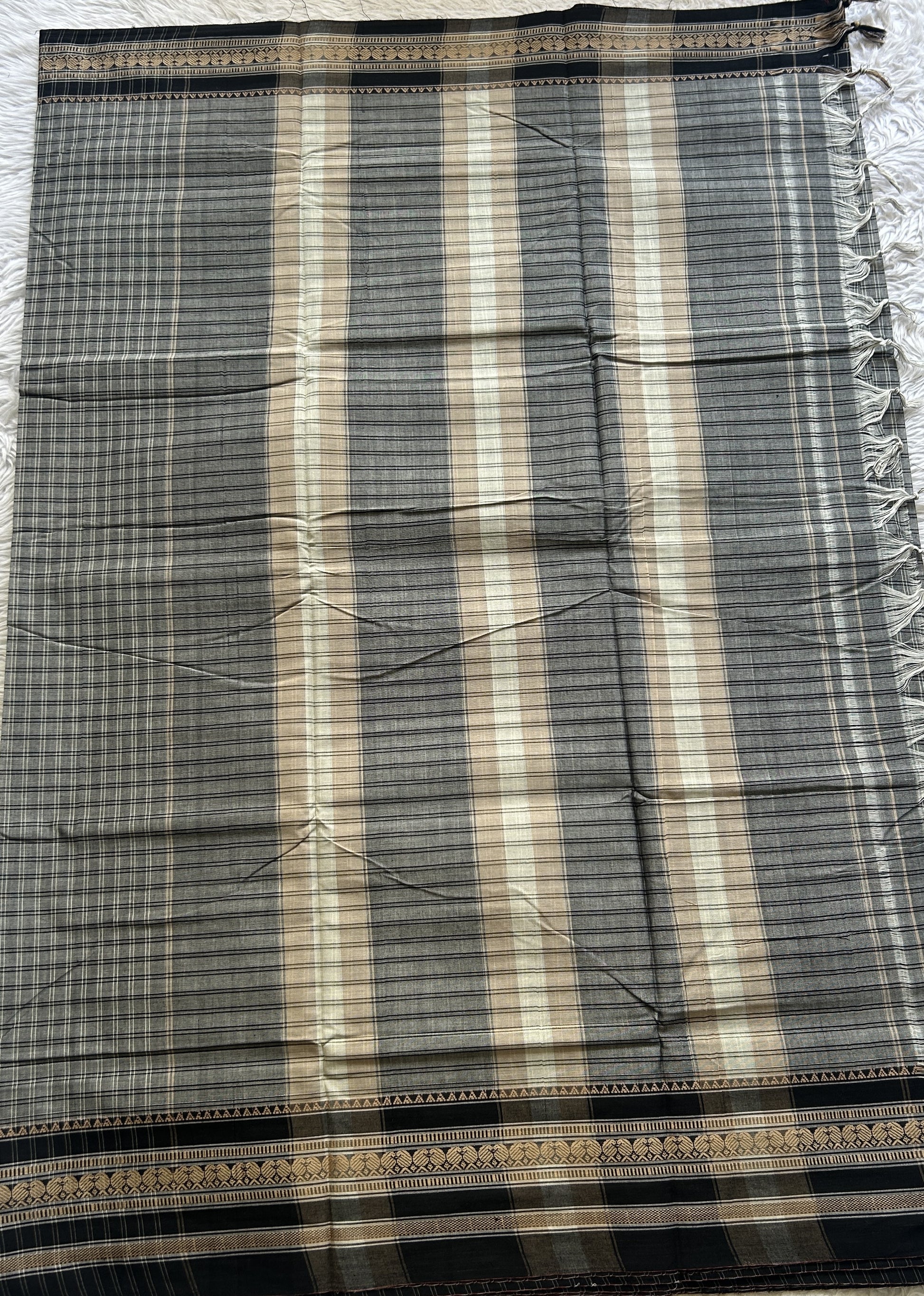 Narayanpet Cotton Checks Saree Gray Colored Complemented with a Black Thread Border. - Sampradaya Designer Studio