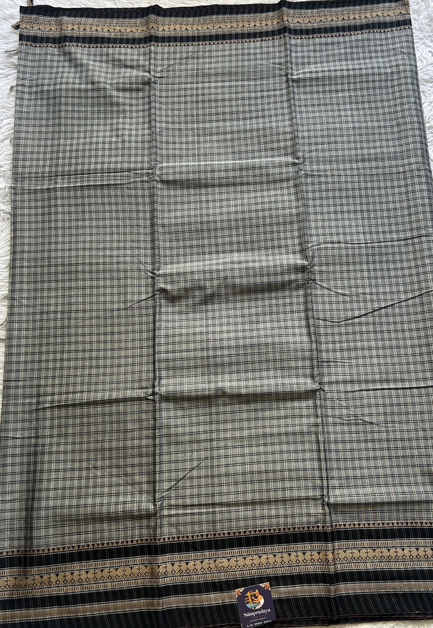 Narayanpet Cotton Checks Saree Gray Colored Complemented with a Black Thread Border. - Sampradaya Designer Studio