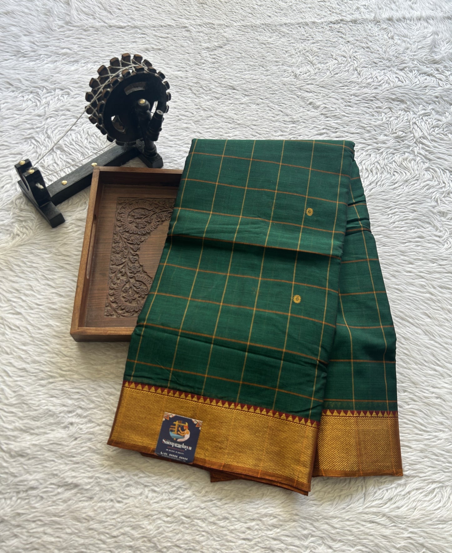 Narayanpet Cotton Checks Saree Bottle Green Colored Complemented with a Zari Border. - Sampradaya Designer Studio