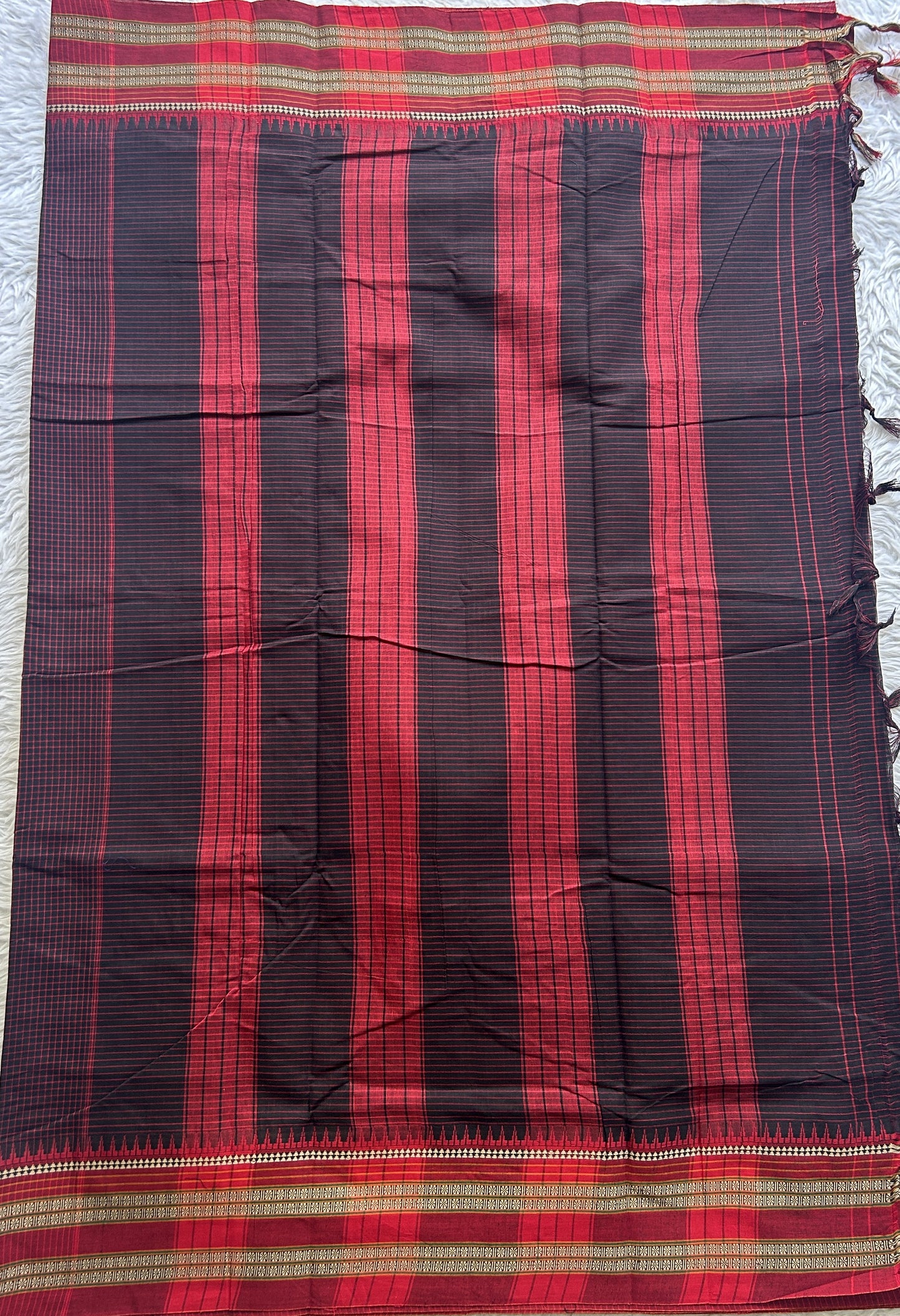 Narayanpet Cotton Checks Saree Black Colored Complemented with a Thread Gap Border. - Sampradaya Designer Studio