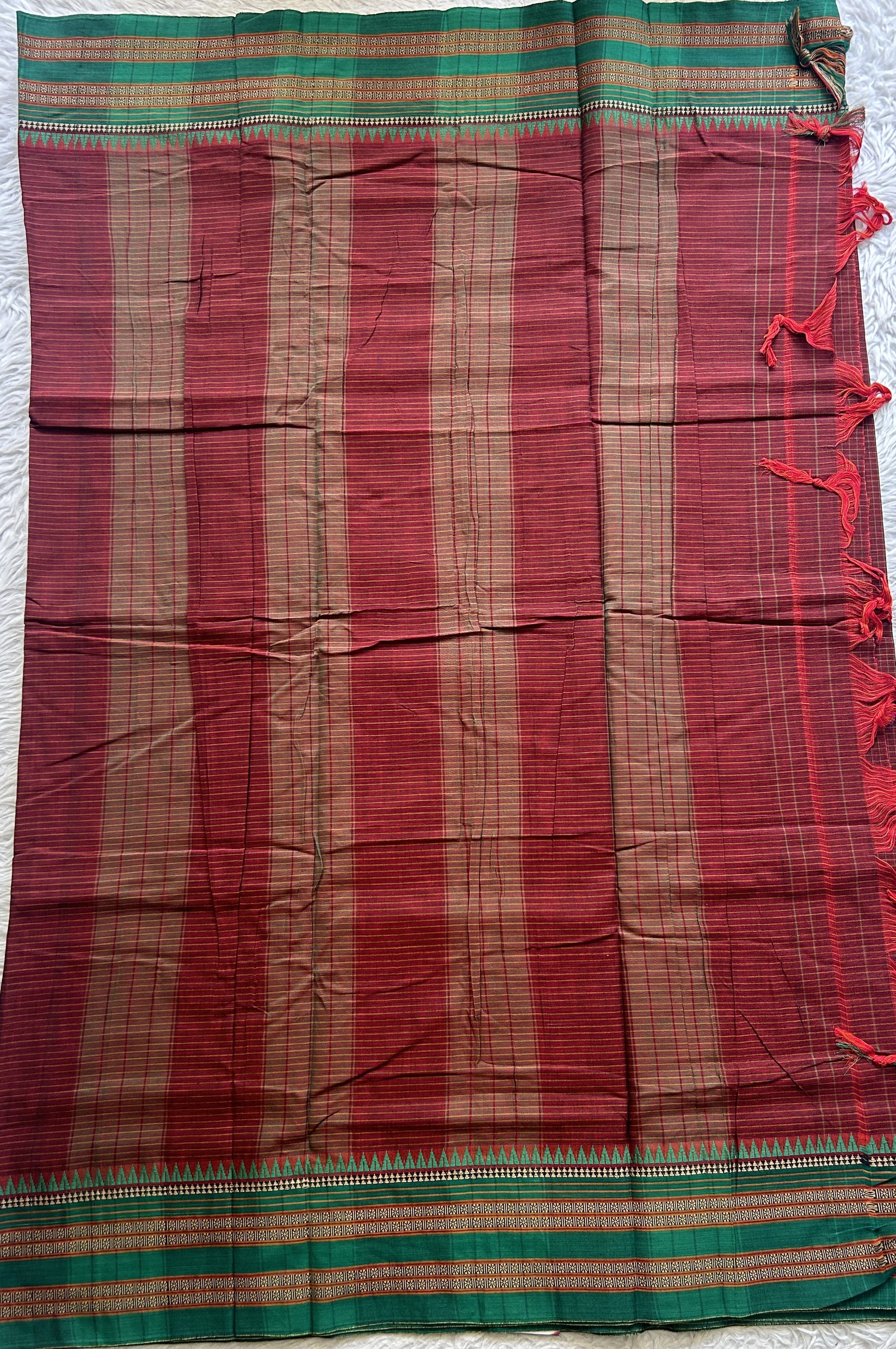 Narayanpet Cotton Checks Saree Maroon Colored Complemented with a Thread Gap Border. - Sampradaya Designer Studio