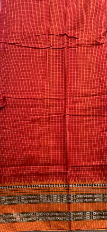 Narayanpet Cotton Checks Saree Red Colored Complemented with a Thread Border. - Sampradaya Designer Studio