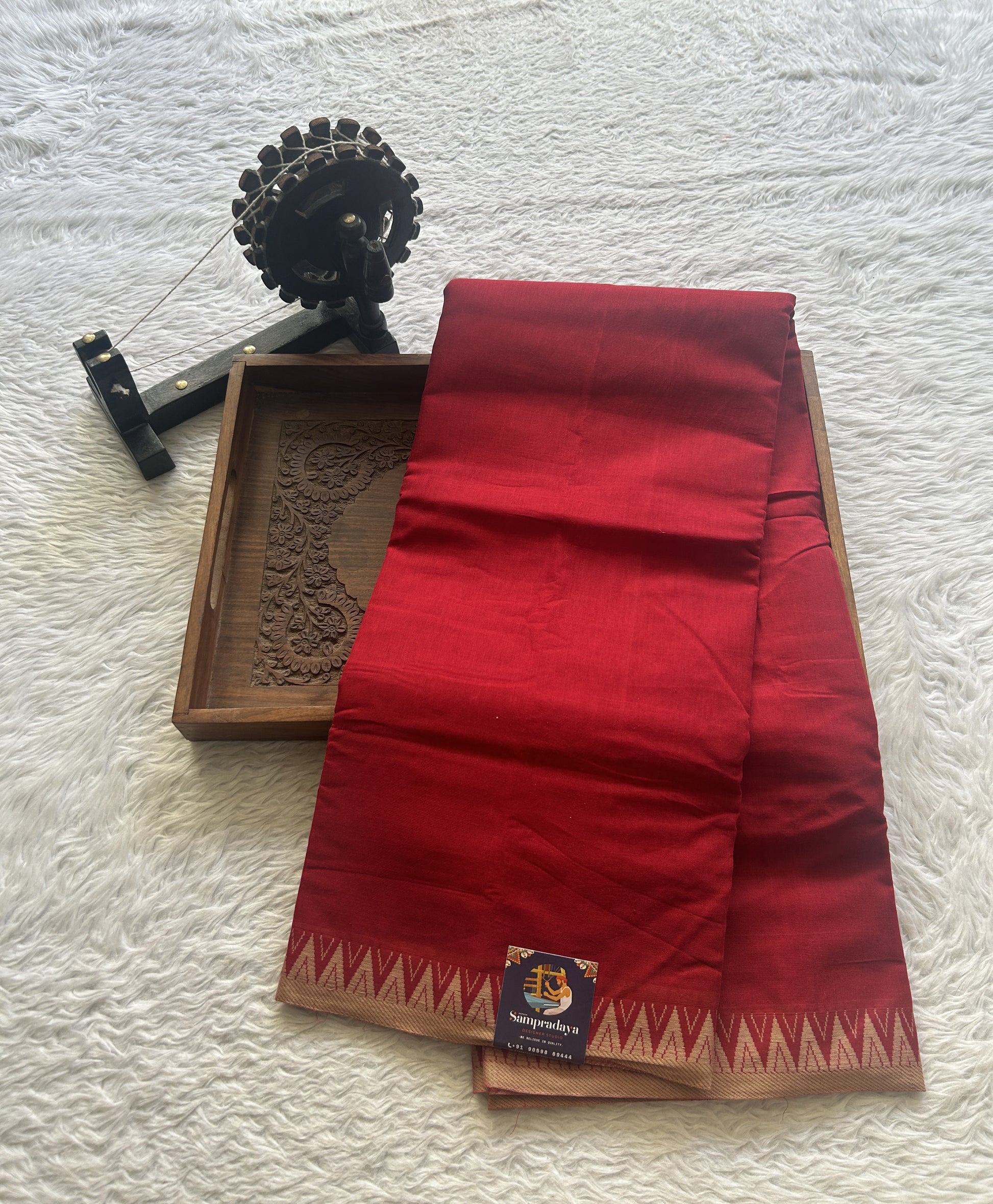Narayanpet Cotton Saree Red Colored Complemented with a Cream Thread Border. - Sampradaya Designer Studio