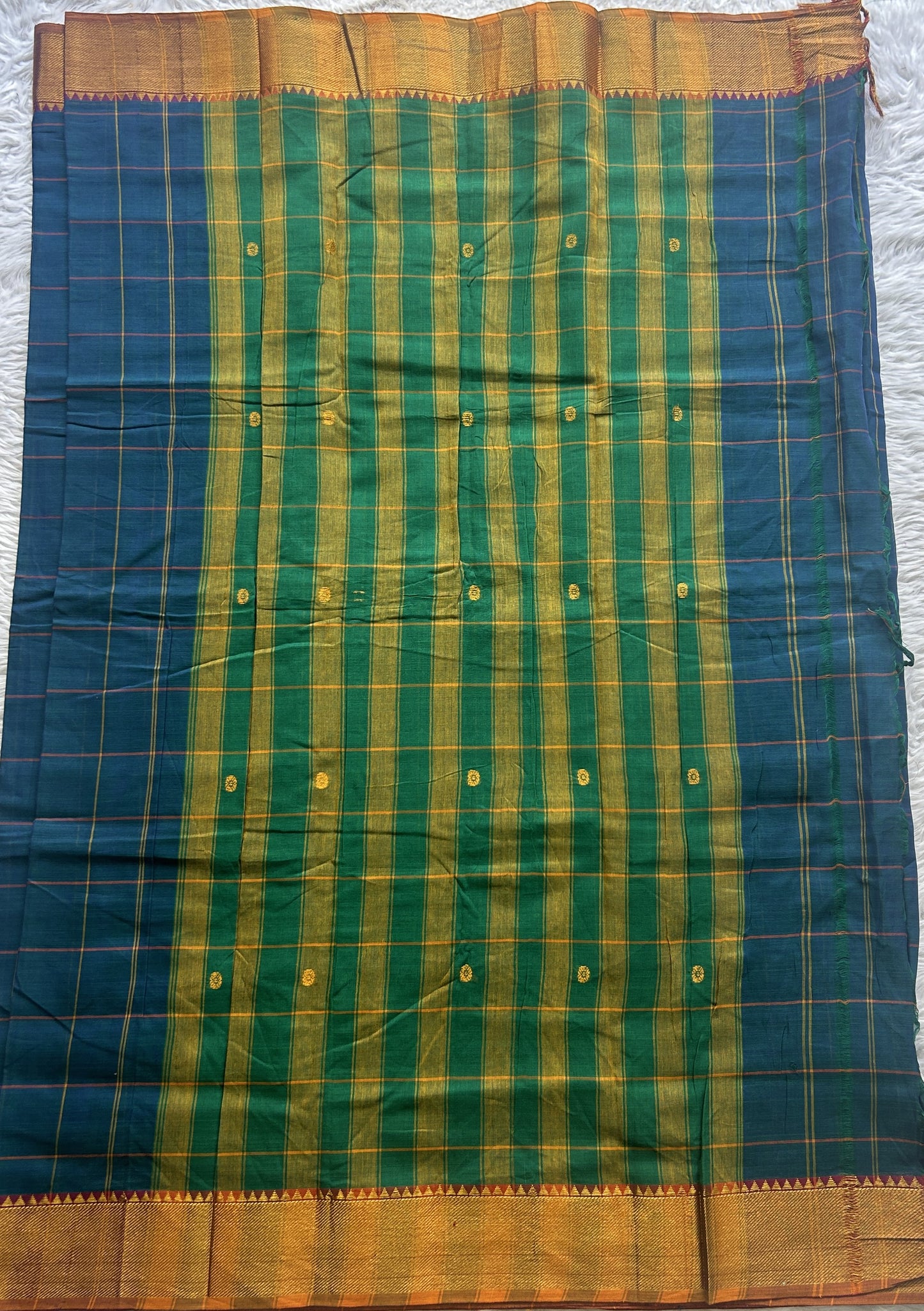 Narayanpet Cotton Checks Saree Peacock Blue Colored Complemented with a Zari Border. - Sampradaya Designer Studio