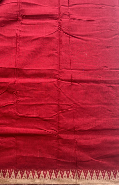 Narayanpet Cotton Saree Red Colored Complemented with a Cream Thread Border. - Sampradaya Designer Studio
