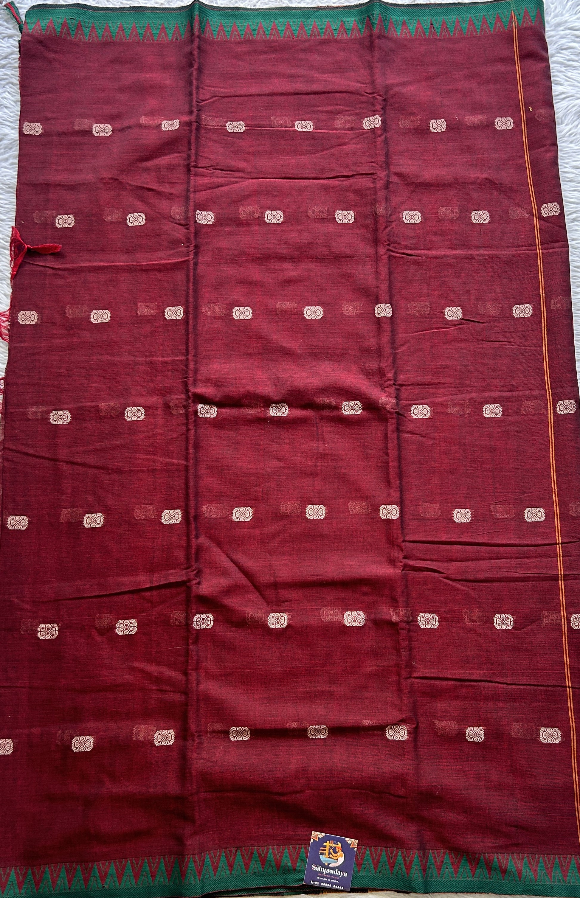 Narayanpet Cotton Buti Saree Maroon Colored Complemented with a Thread Border. - Sampradaya Designer Studio