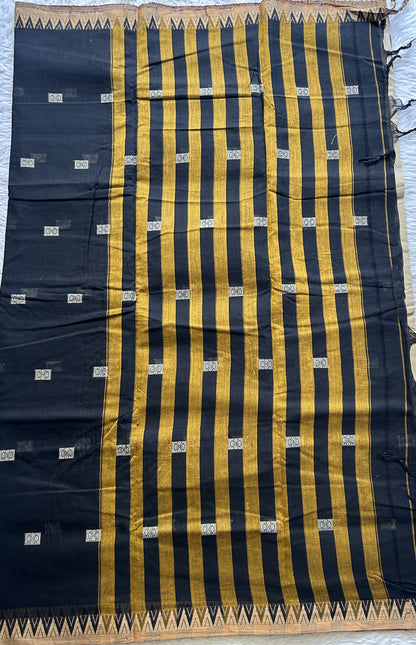 Narayanpet Cotton Buti Saree Black Colored Complemented with a Thread Border. - Sampradaya Designer Studio