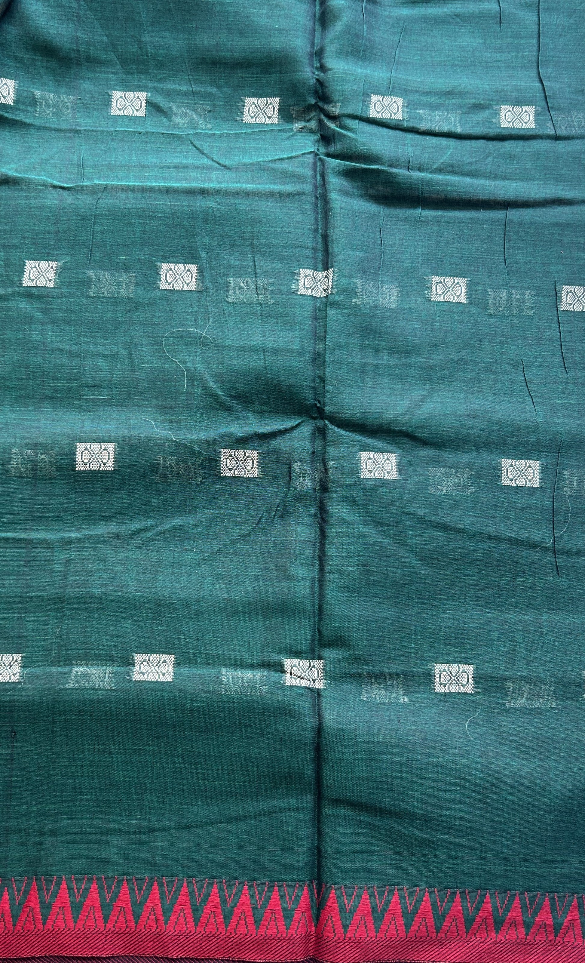 Narayanpet Cotton Buti Saree Dark Green Colored Complemented with a Thread Border. - Sampradaya Designer Studio