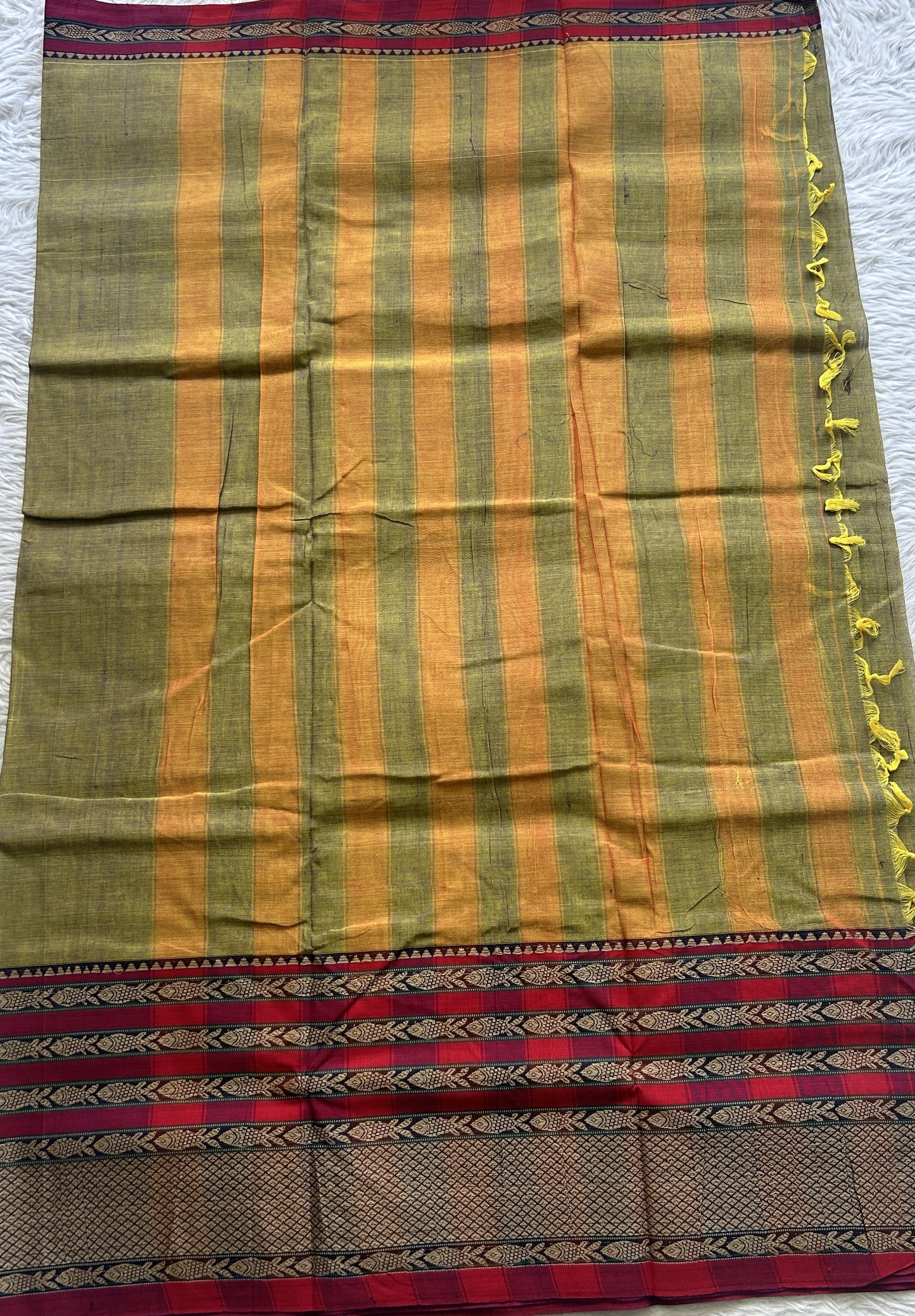 Narayanpet Cotton Saree Avocado Colored Complemented with a Thread Border. - Sampradaya Designer Studio