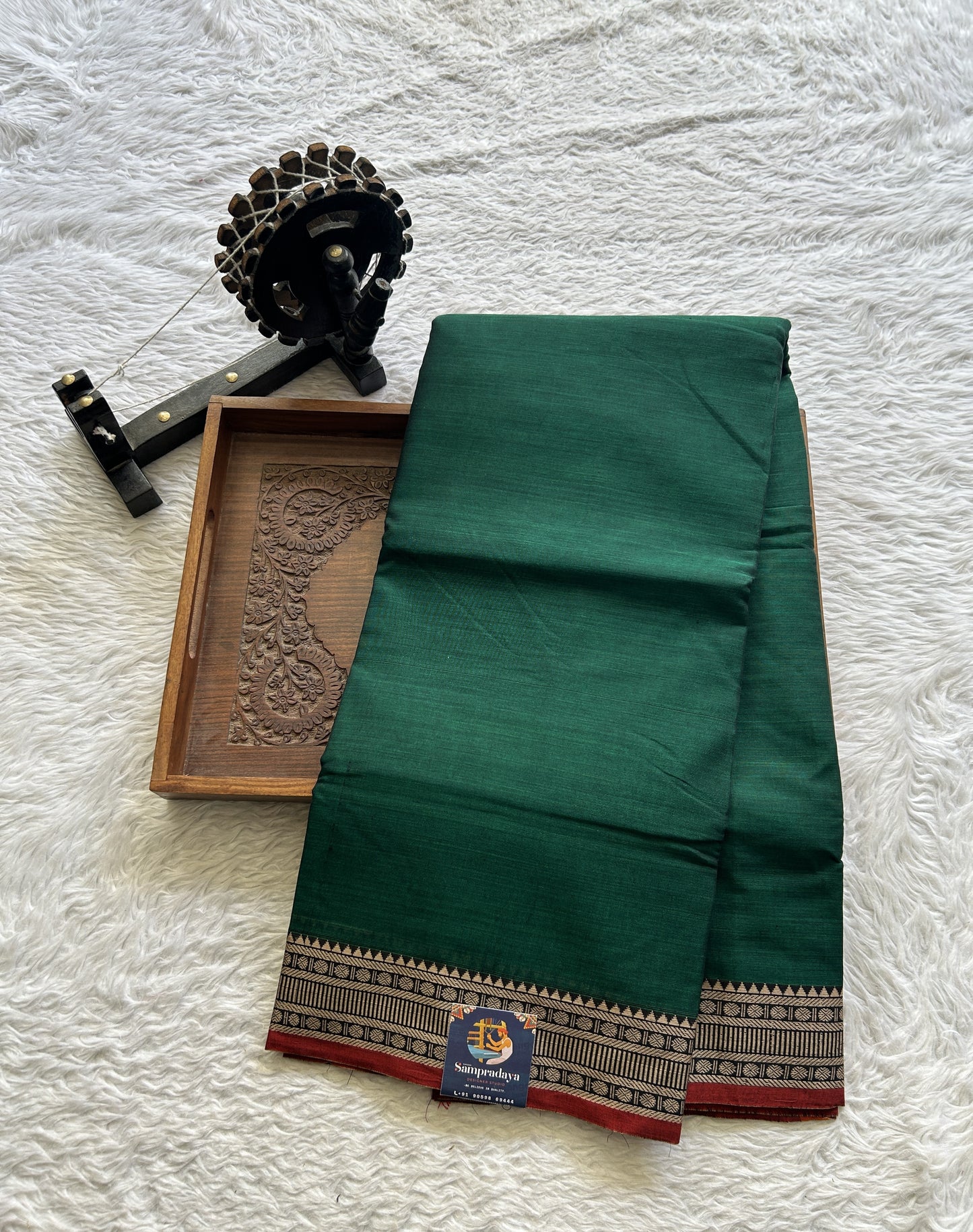 Narayanpet Cotton Saree Forest Green Colored Complemented with a Thread Border. - Sampradaya Designer Studio