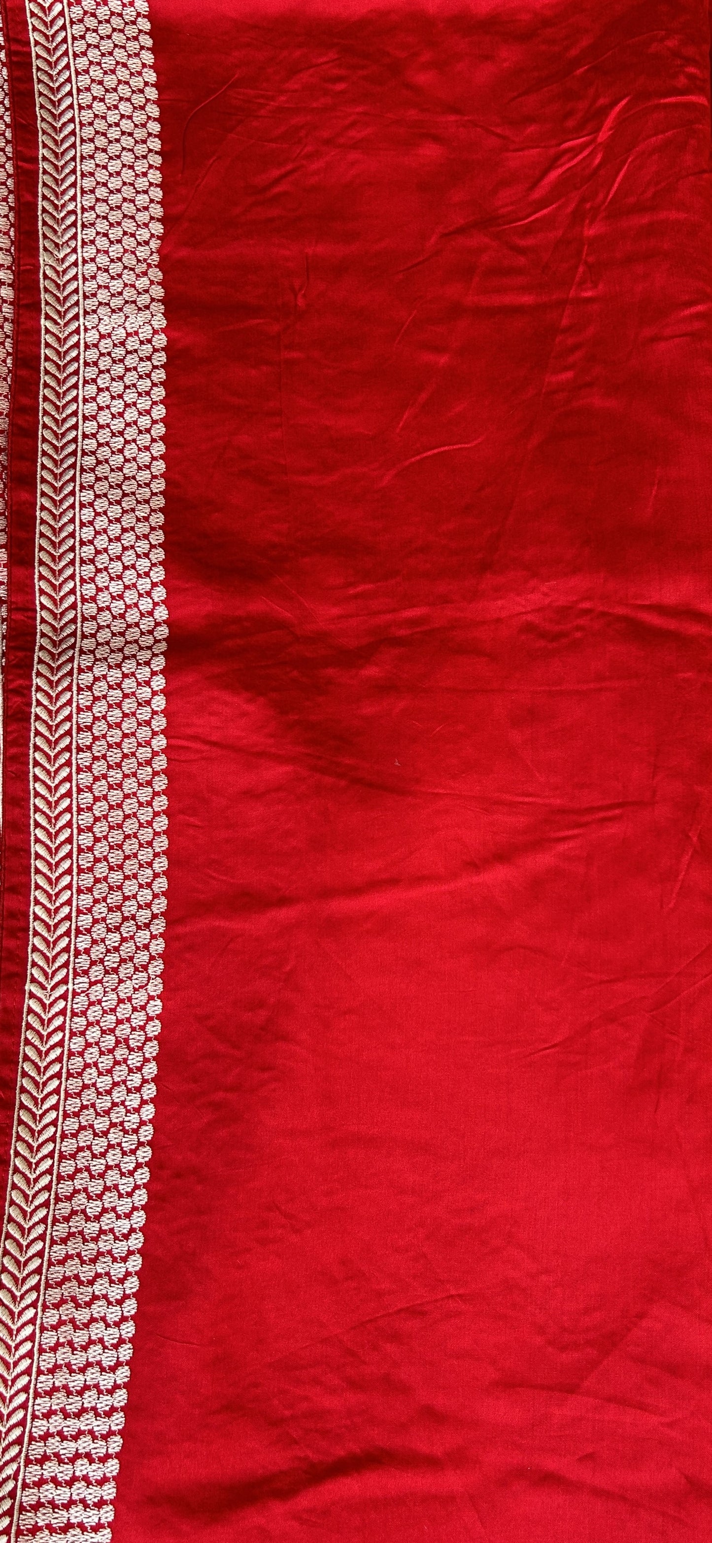 Organza Saree Party Wear Magenta colored complemented with a Lace border. - Sampradaya Designer Studio