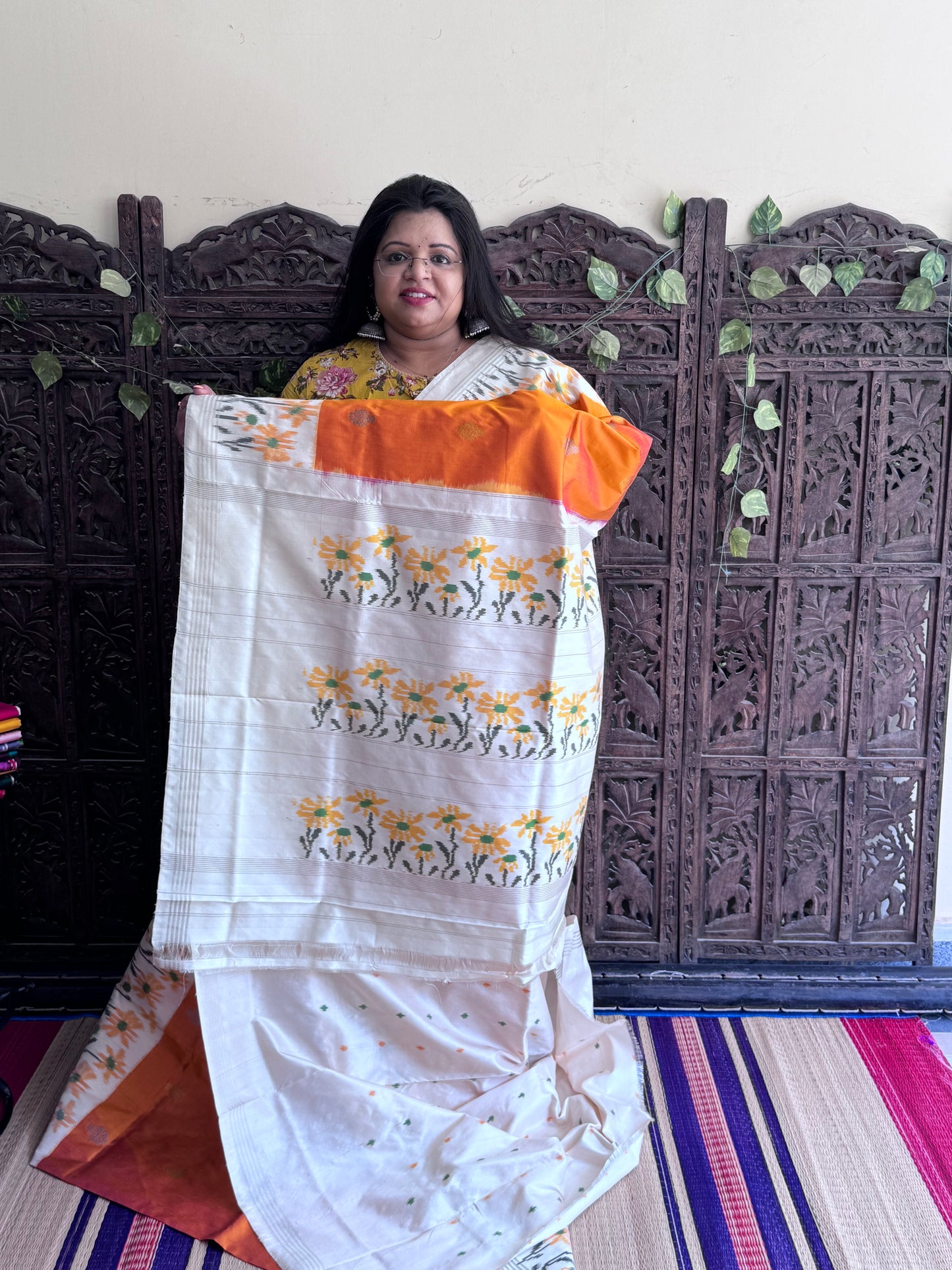 Musted Pochampally Ikkat Silk Saree with Zari Border | Pure Handloom, Silk Mark Certified