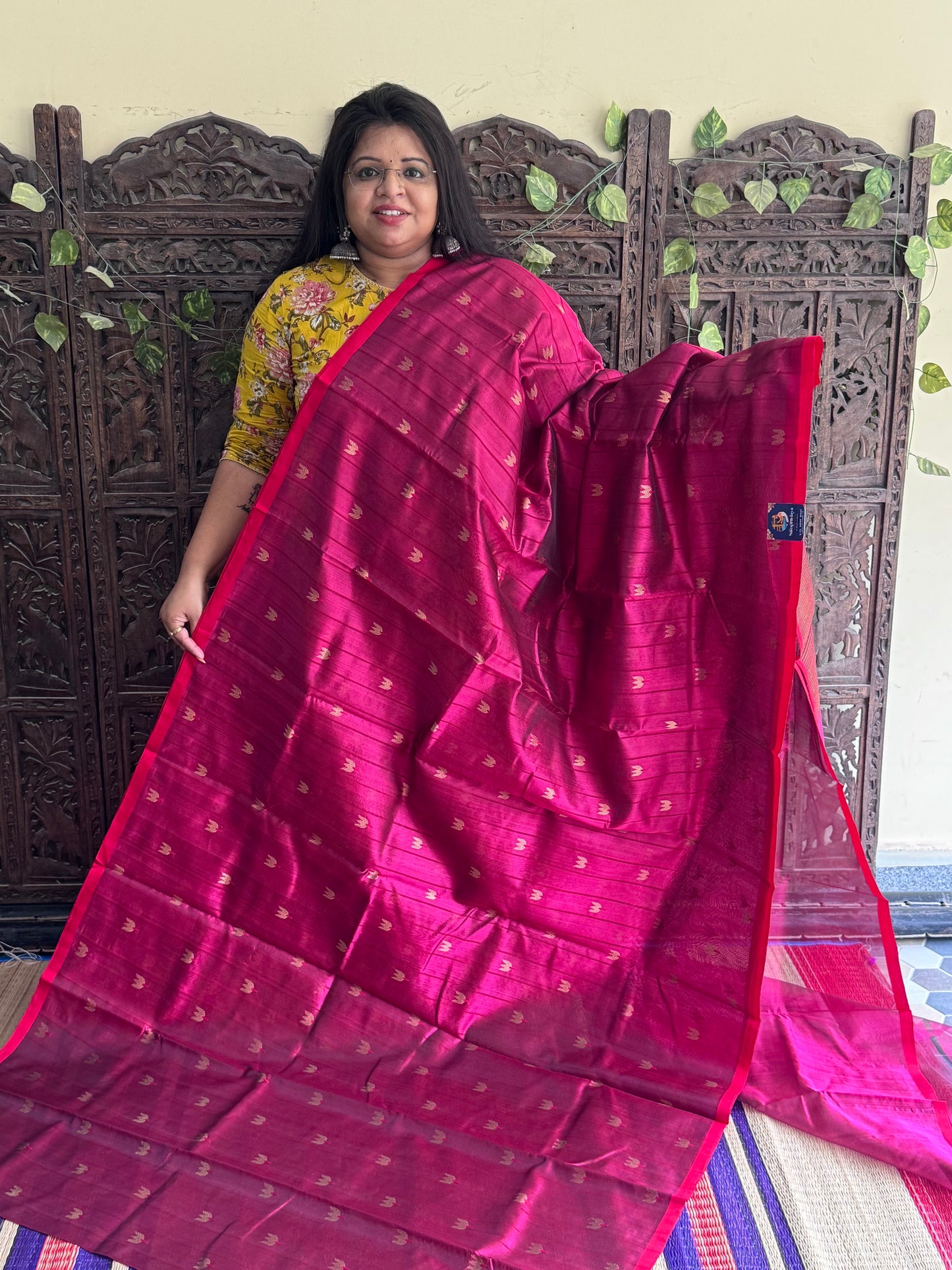 Dark Pink Color Chanderi Silk Saree With Gold Zari Border — Pure Handloom | Silk Mark Certified