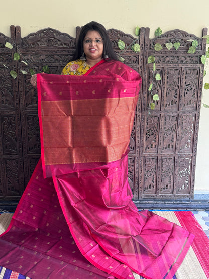 Dark Pink Color Chanderi Silk Saree With Gold Zari Border — Pure Handloom | Silk Mark Certified