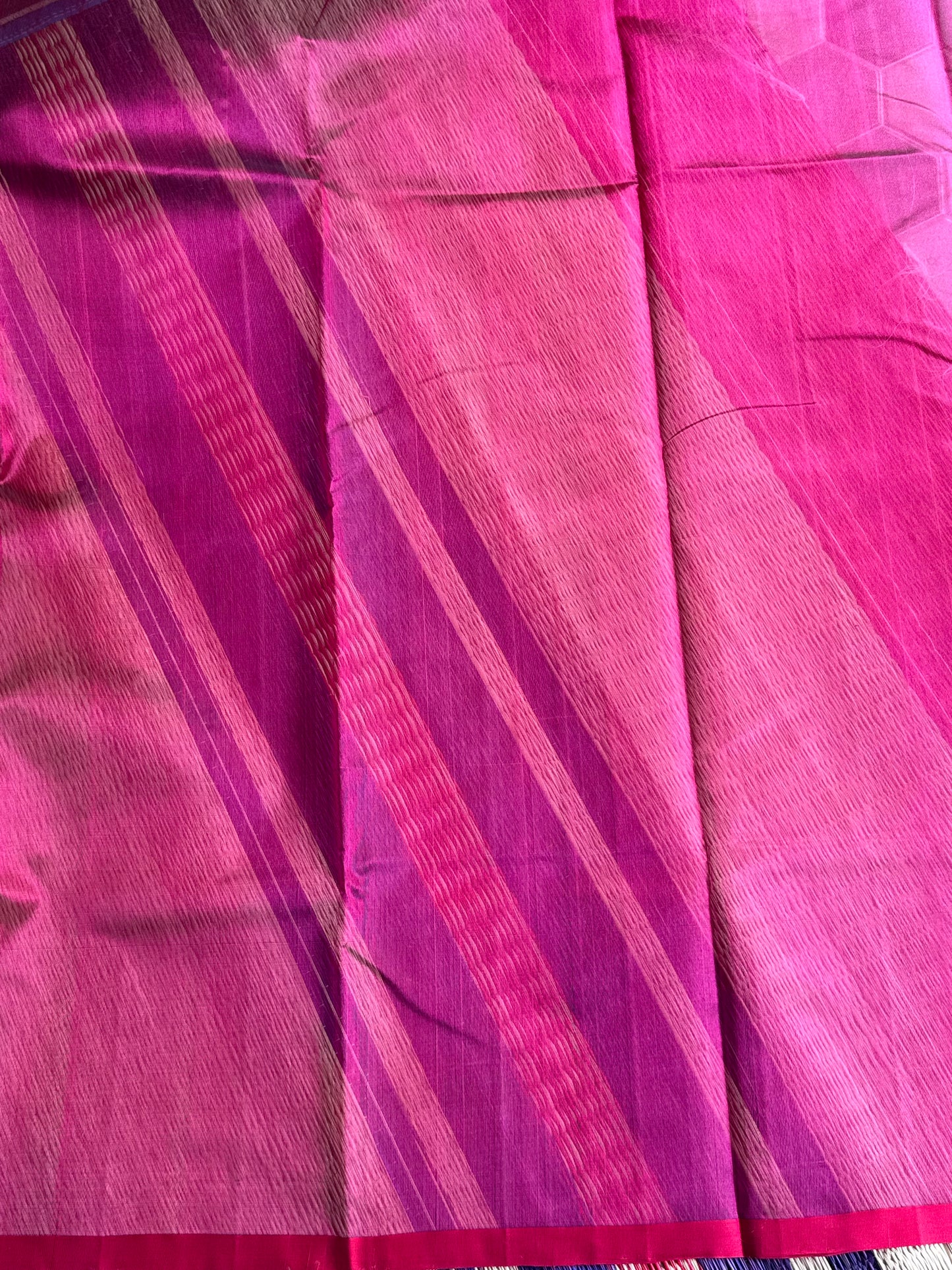 Dark Pink Color Chanderi Silk Saree With Gold Zari Border — Pure Handloom | Silk Mark Certified