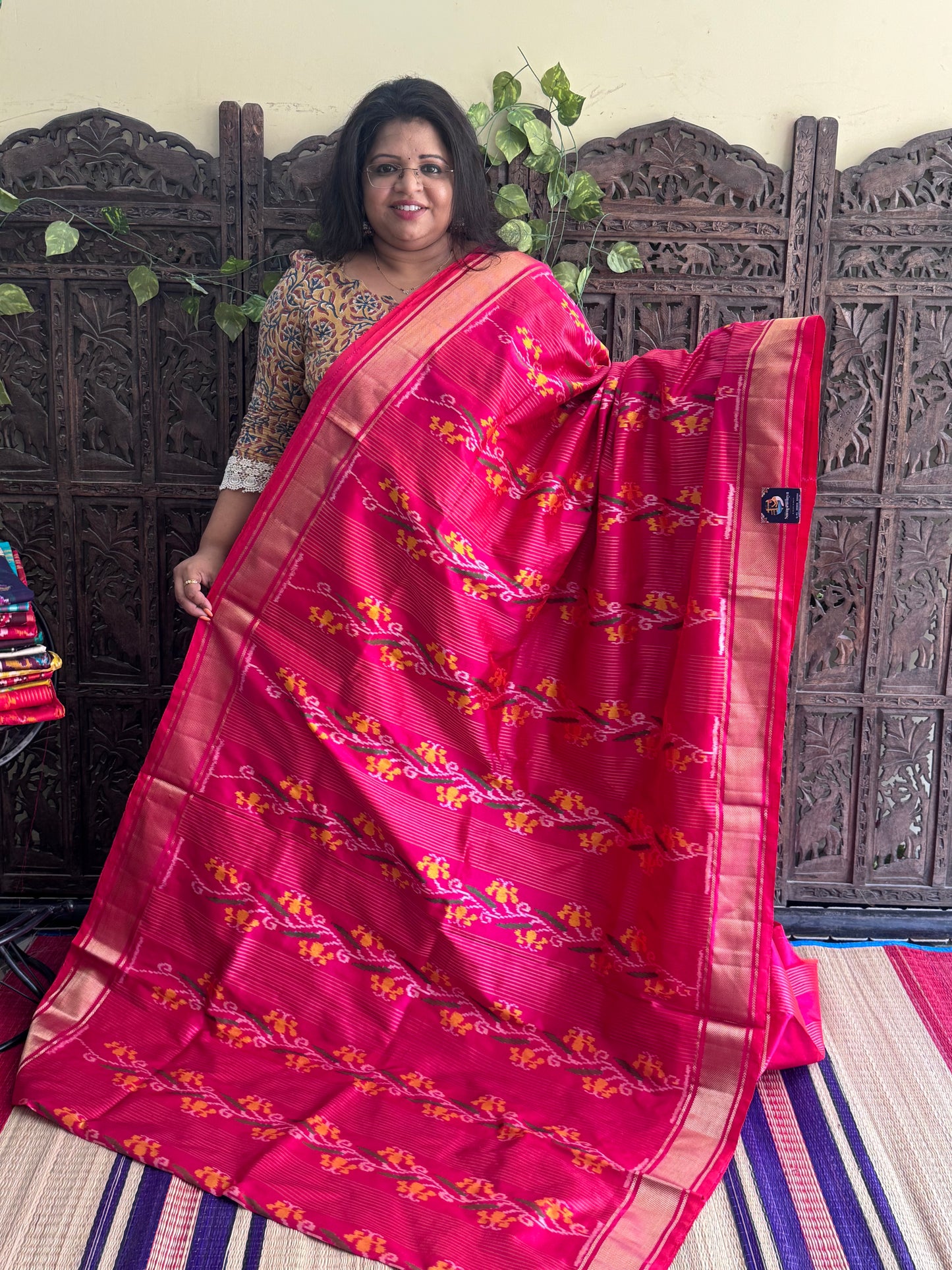 Pink Pochampally Ikkat Silk Saree with Zari Border | Pure Handloom, Silk Mark Certified