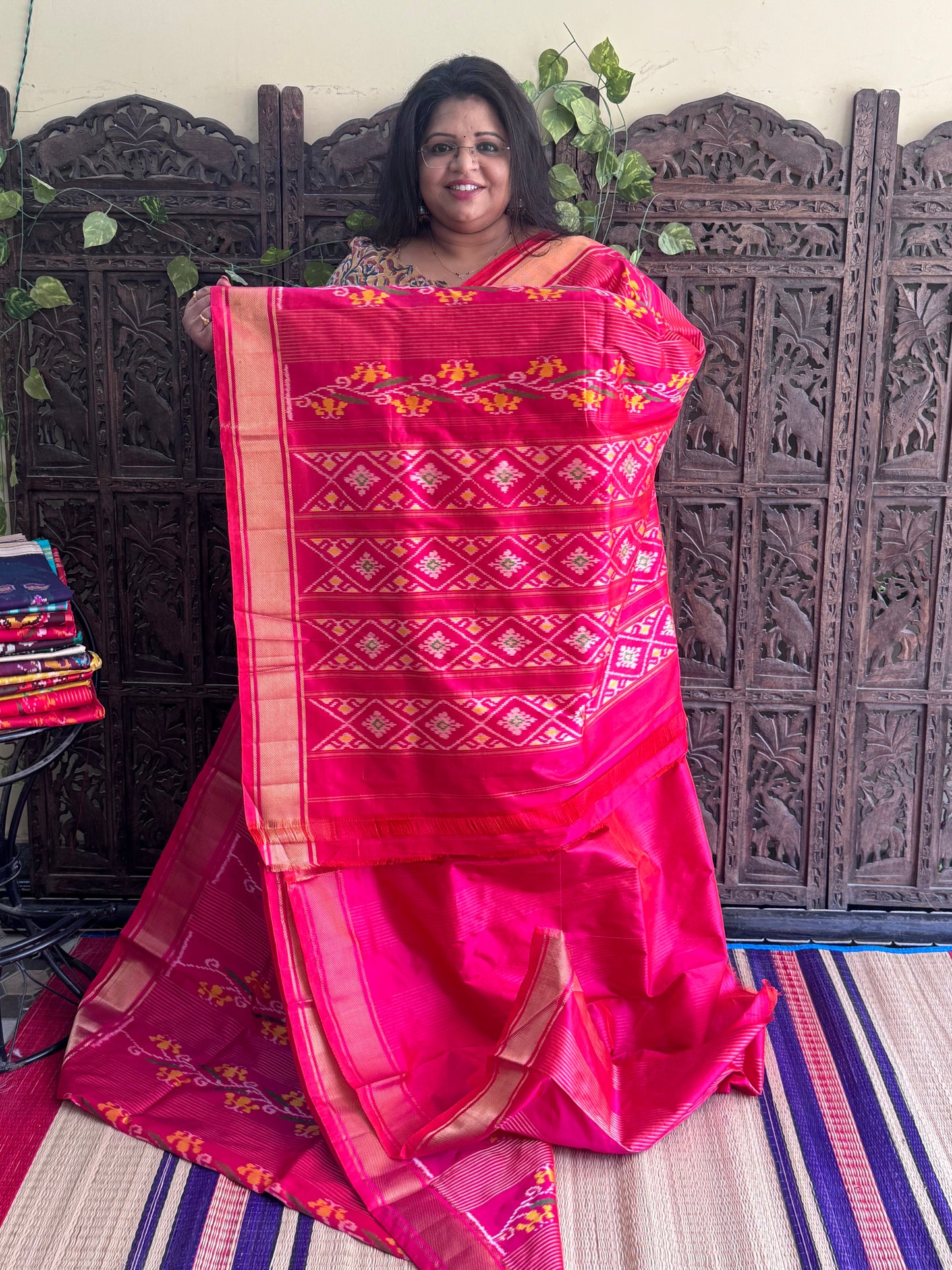 Pink Pochampally Ikkat Silk Saree with Zari Border | Pure Handloom, Silk Mark Certified