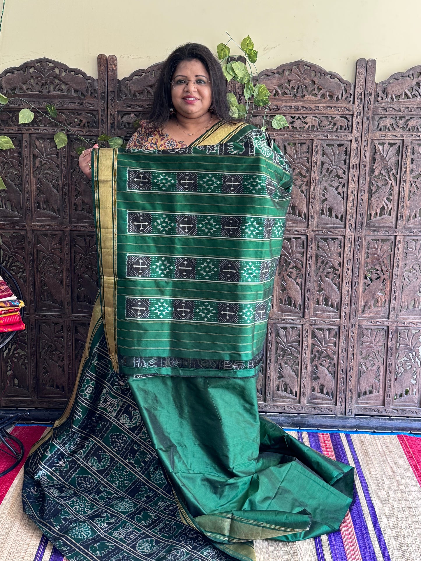 Dark Green Pochampally Ikkat Silk Saree with Zari Border | Pure Handloom, Silk Mark Certified