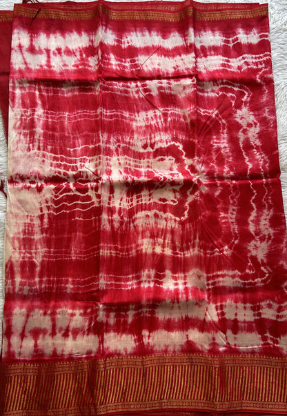 Mangalagiri Pattu Shibori Saree Dark Pink colored complemented with a Zari Border - Sampradaya Designer Studio