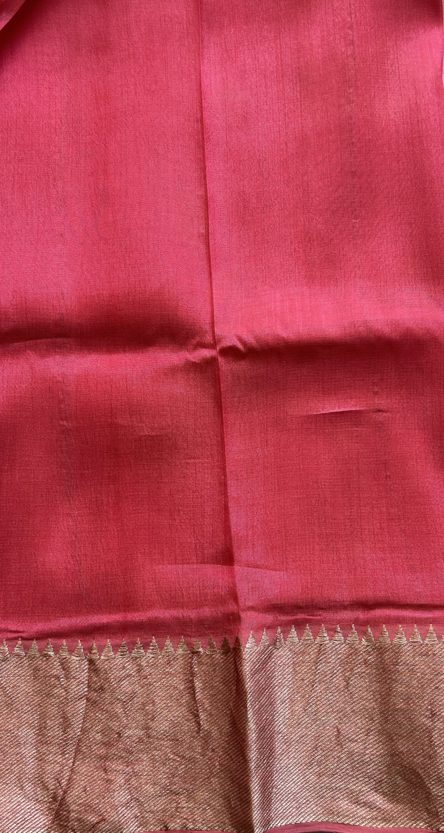 Mangalagiri Pattu Shibori Saree Off White colored complemented with a Pink Color Zari Border - Sampradaya Designer Studio