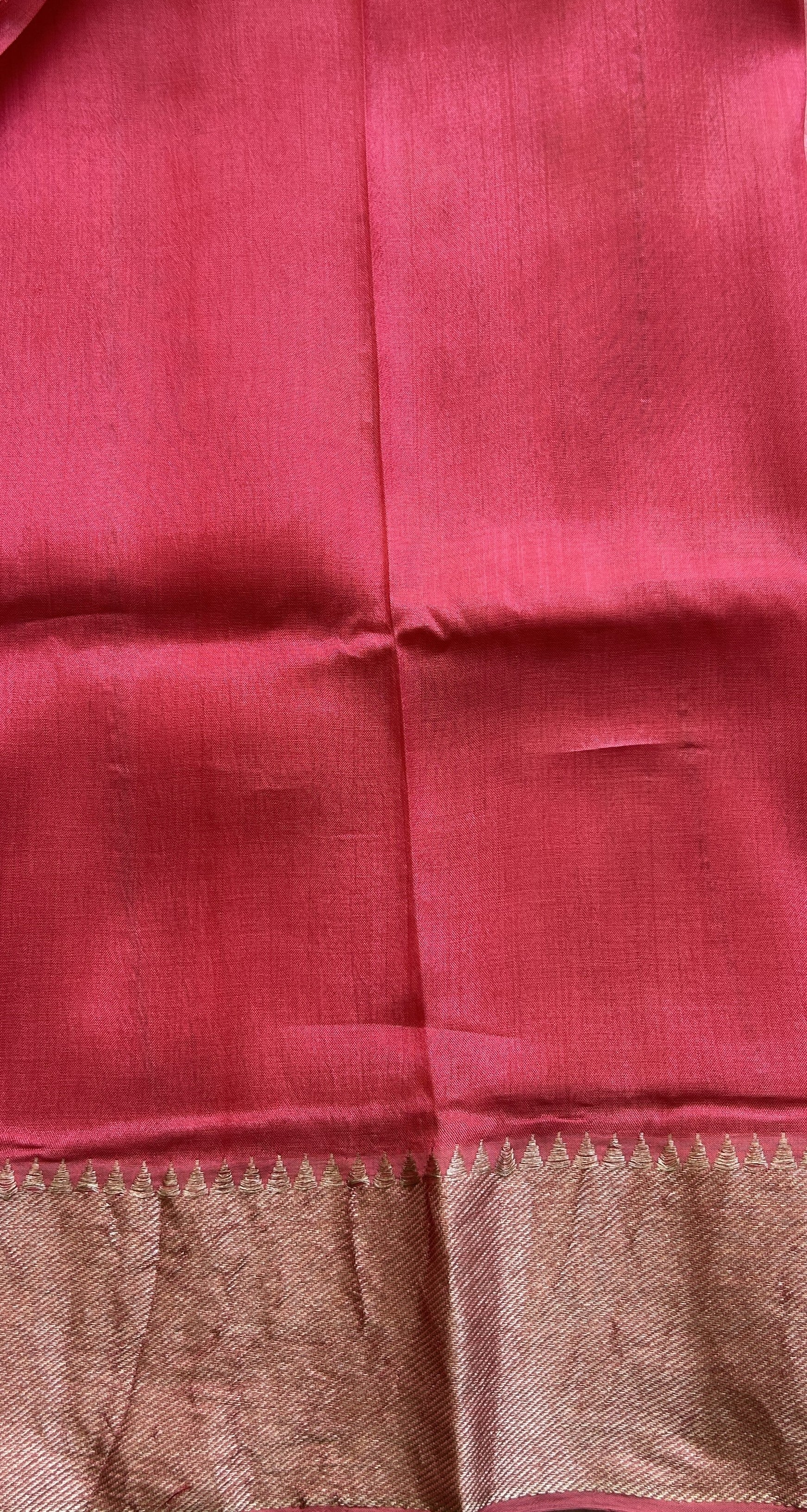 Mangalagiri Pattu Shibori Saree Off White colored complemented with a Pink Color Zari Border - Sampradaya Designer Studio